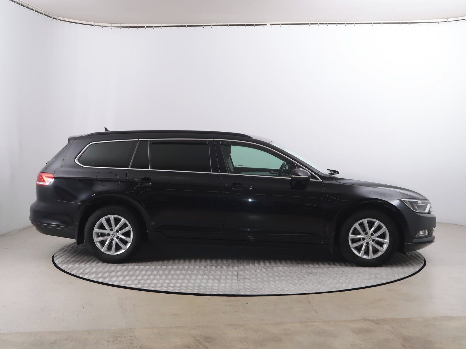 Volkswagen Passat, 2.0 TDI, Automat - fotka 6