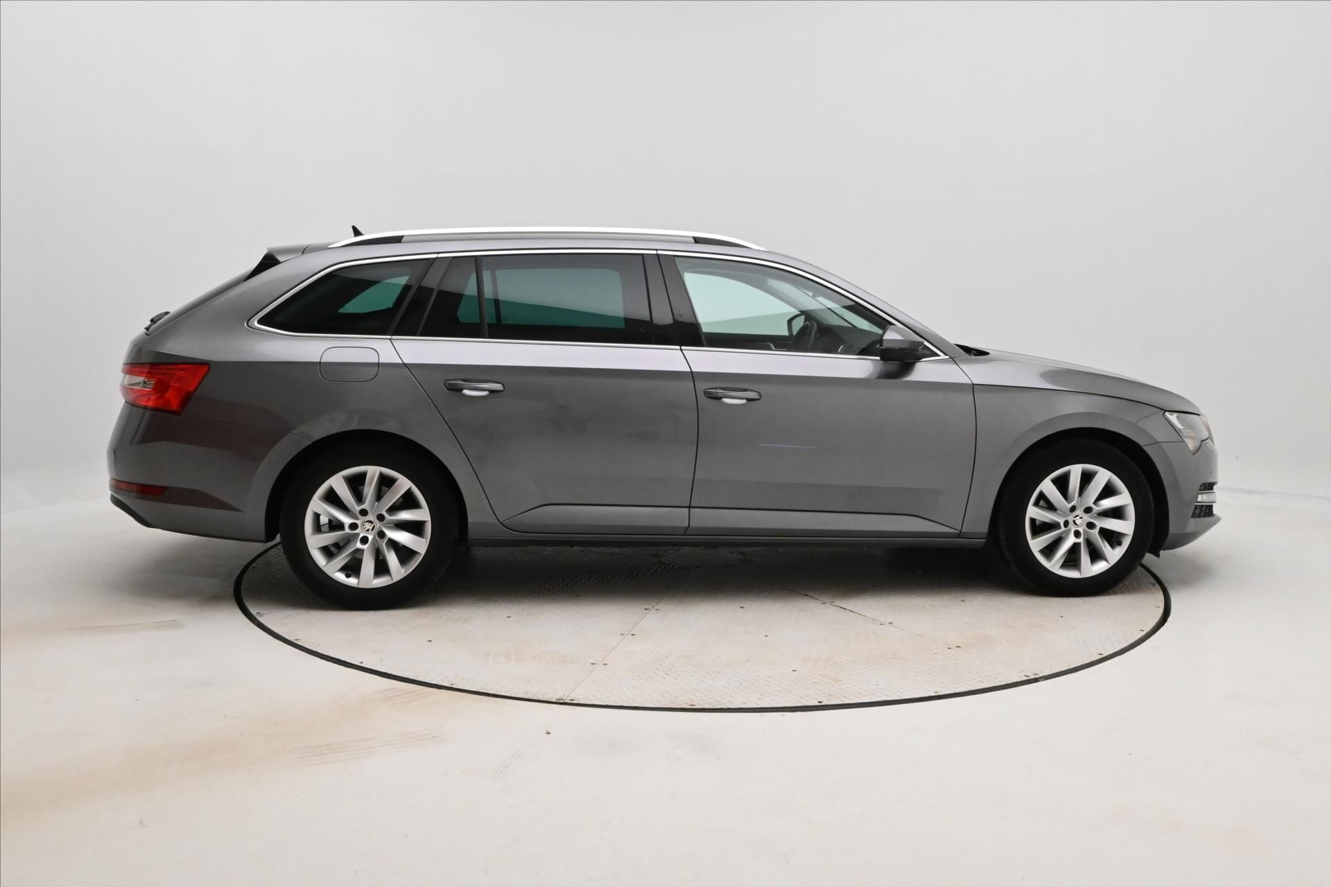 Škoda Superb, 2,0 TDI 110kW DSG Style Záruka - fotka 4