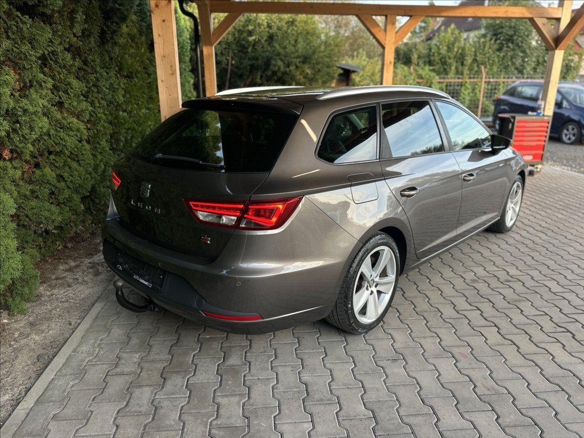 Seat Leon, 2,0 TDI 110kW FR 1. MAJITEL - fotka 4