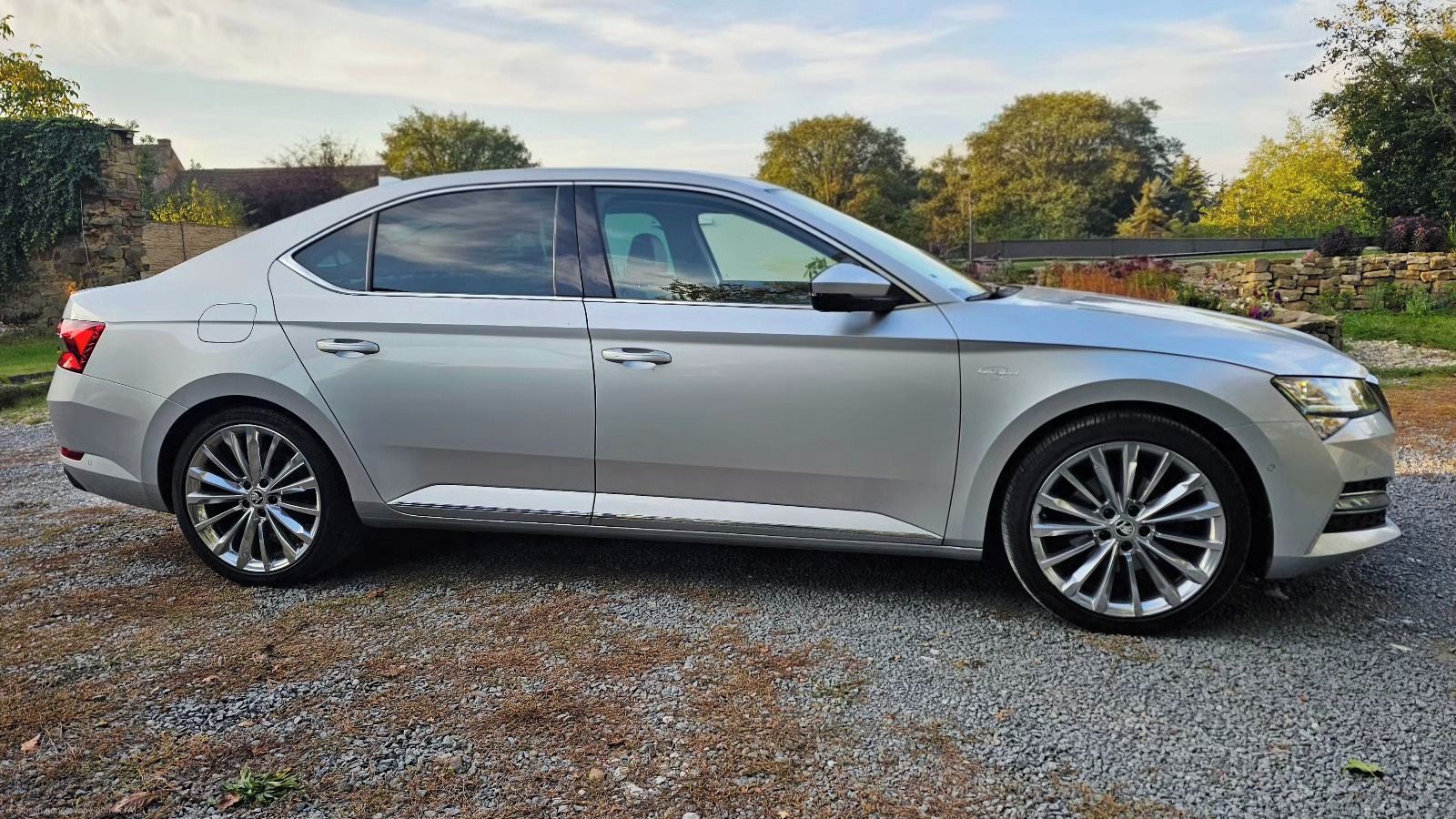 Škoda Superb, Škoda Superb L&K 2.0 TDI 147 k - fotka 6