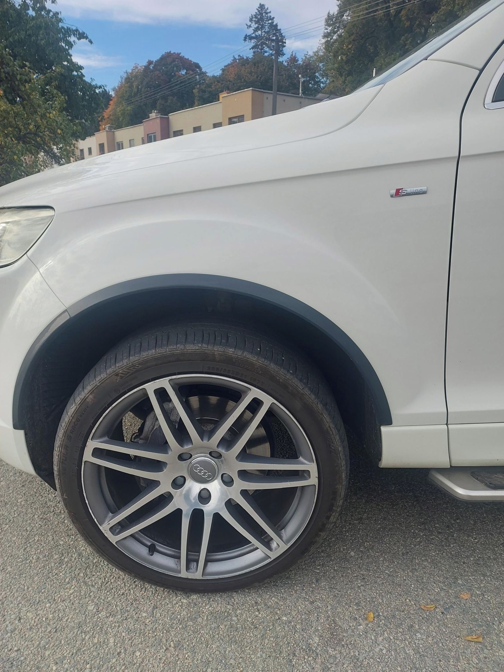 Audi Q7, 4,2TDi S line - fotka 5