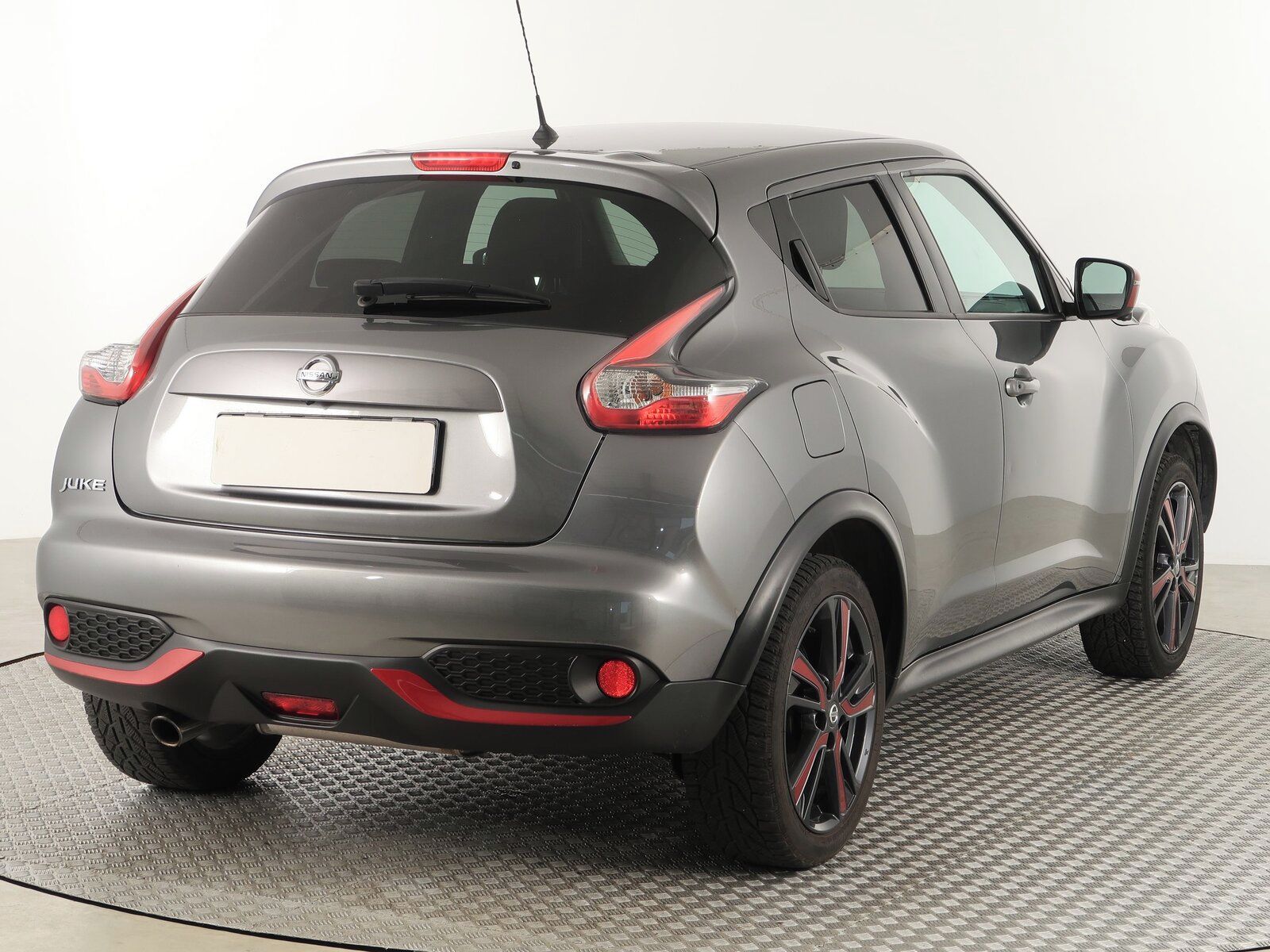 Nissan Juke, 1.6 DIG-T, N-Connecta, 4X4 - fotka 5
