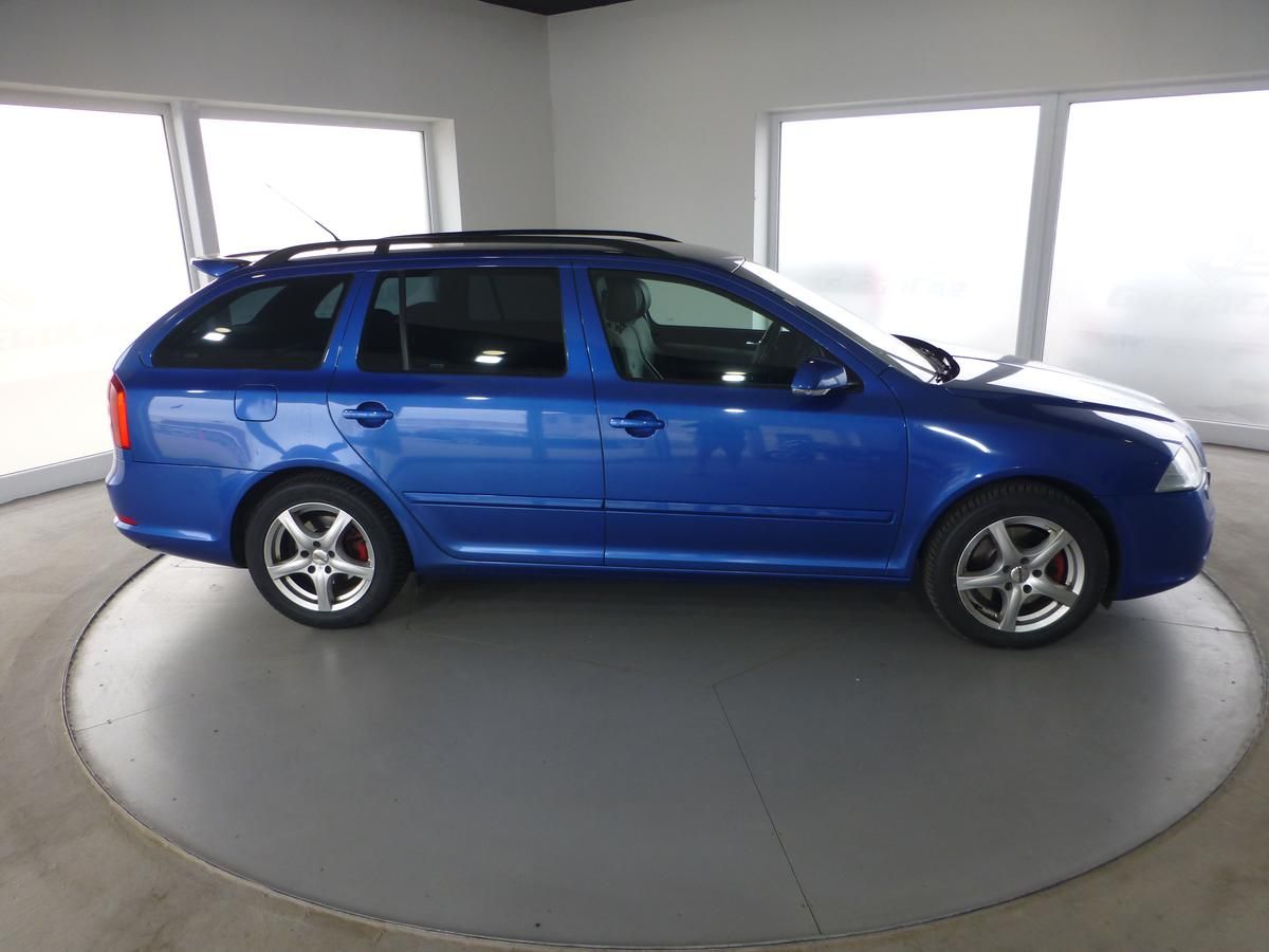 Škoda Octavia, RS 2,0TDI-125KW*VYHŘ.S**XENONY - fotka 5