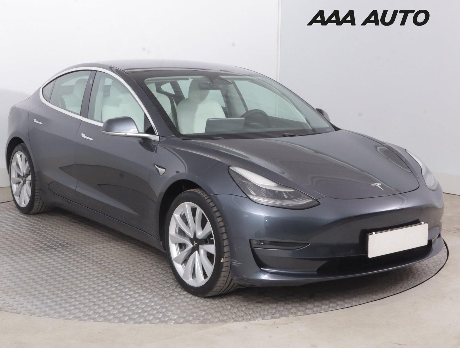Tesla Model 3, Long Range 4WD 78kWh, SoH 81%