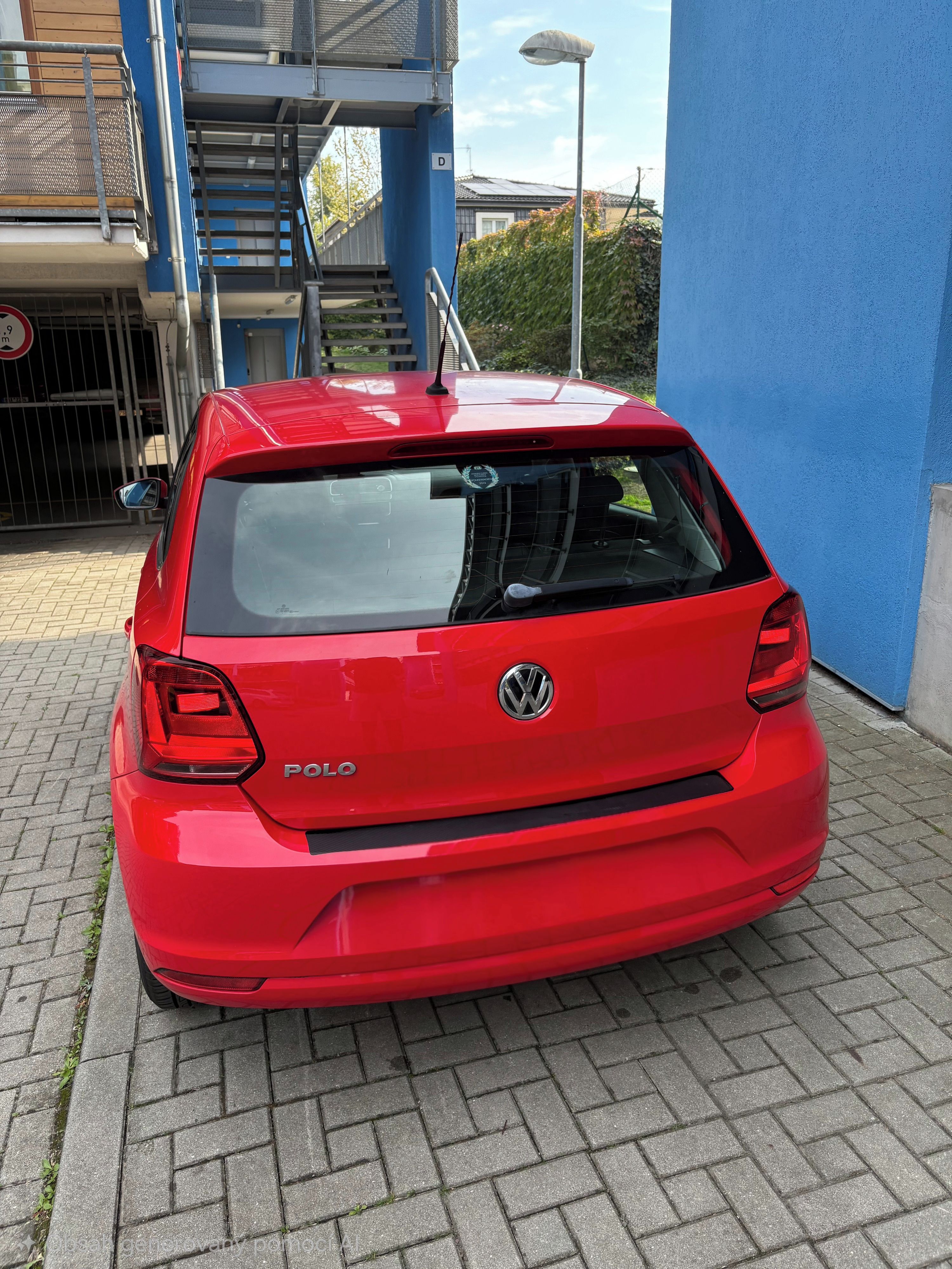 Volkswagen Polo, 1.0, 2.majitel, servisovano - fotka 3
