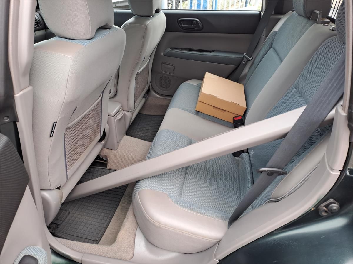 Subaru Forester, 2,0 i 4x4 KOUPENO CZ - fotka 6