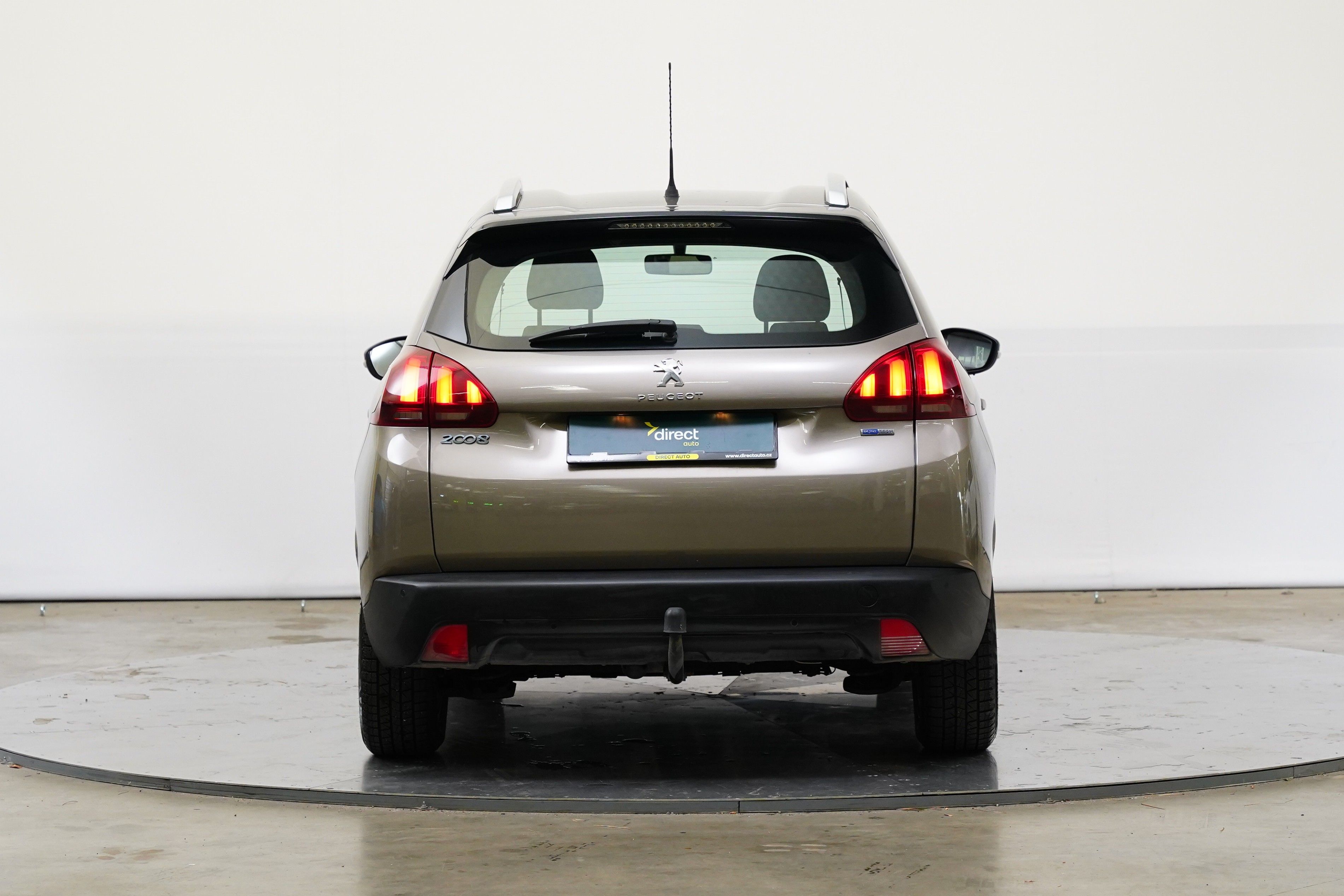 Peugeot 2008, 1.2 PureTech 81 kW - fotka 6