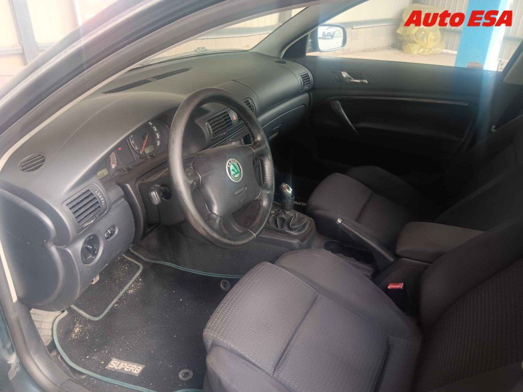 Škoda Superb, 1.9 TDi,ČR - fotka 3