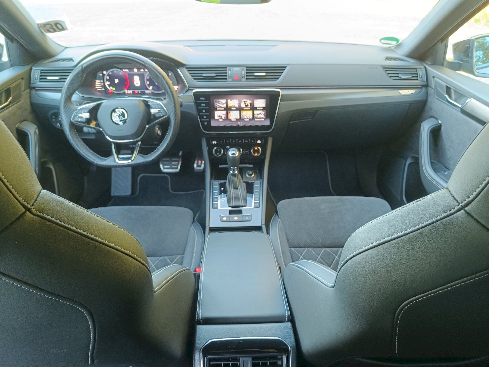 Škoda Superb, Combi 2.0 TDI 147kW 4x4  DSG S - fotka 5