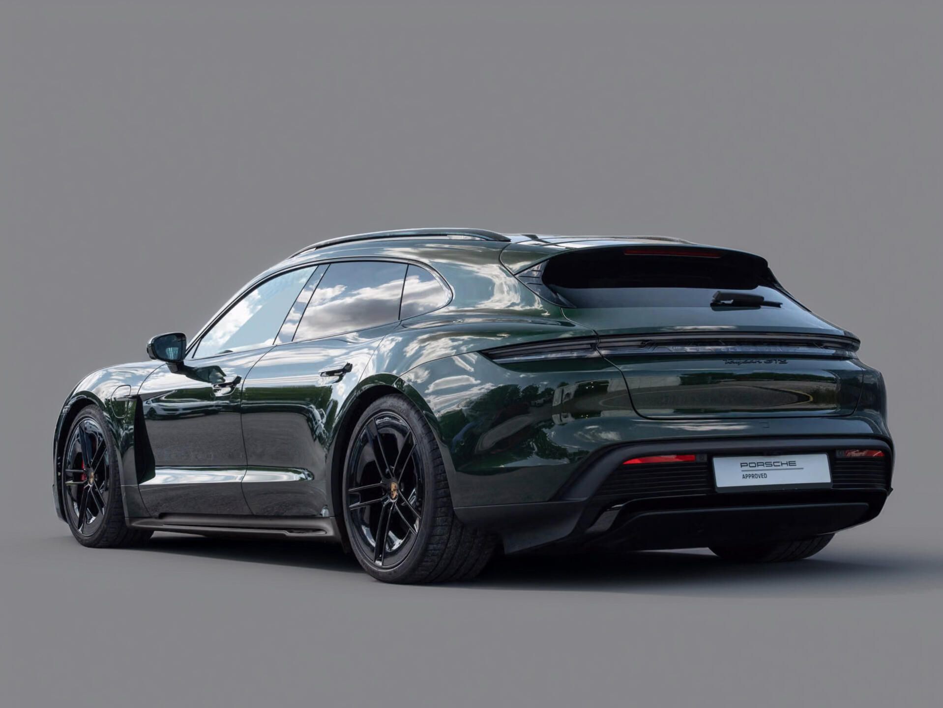 Porsche Taycan, GTS Sport Turismo HuD Pano Ven - fotka 4