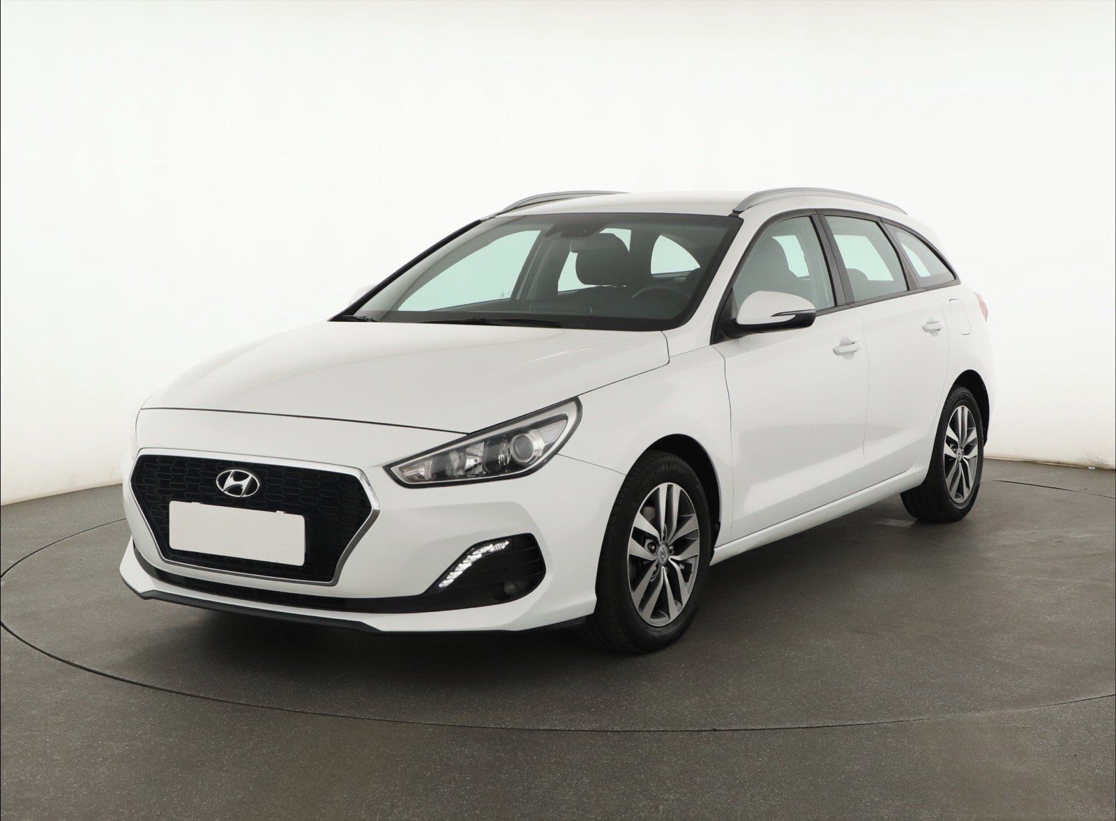 Hyundai i30, 1.0 T-GDI, Comfort, ČR,1.maj - fotka 2