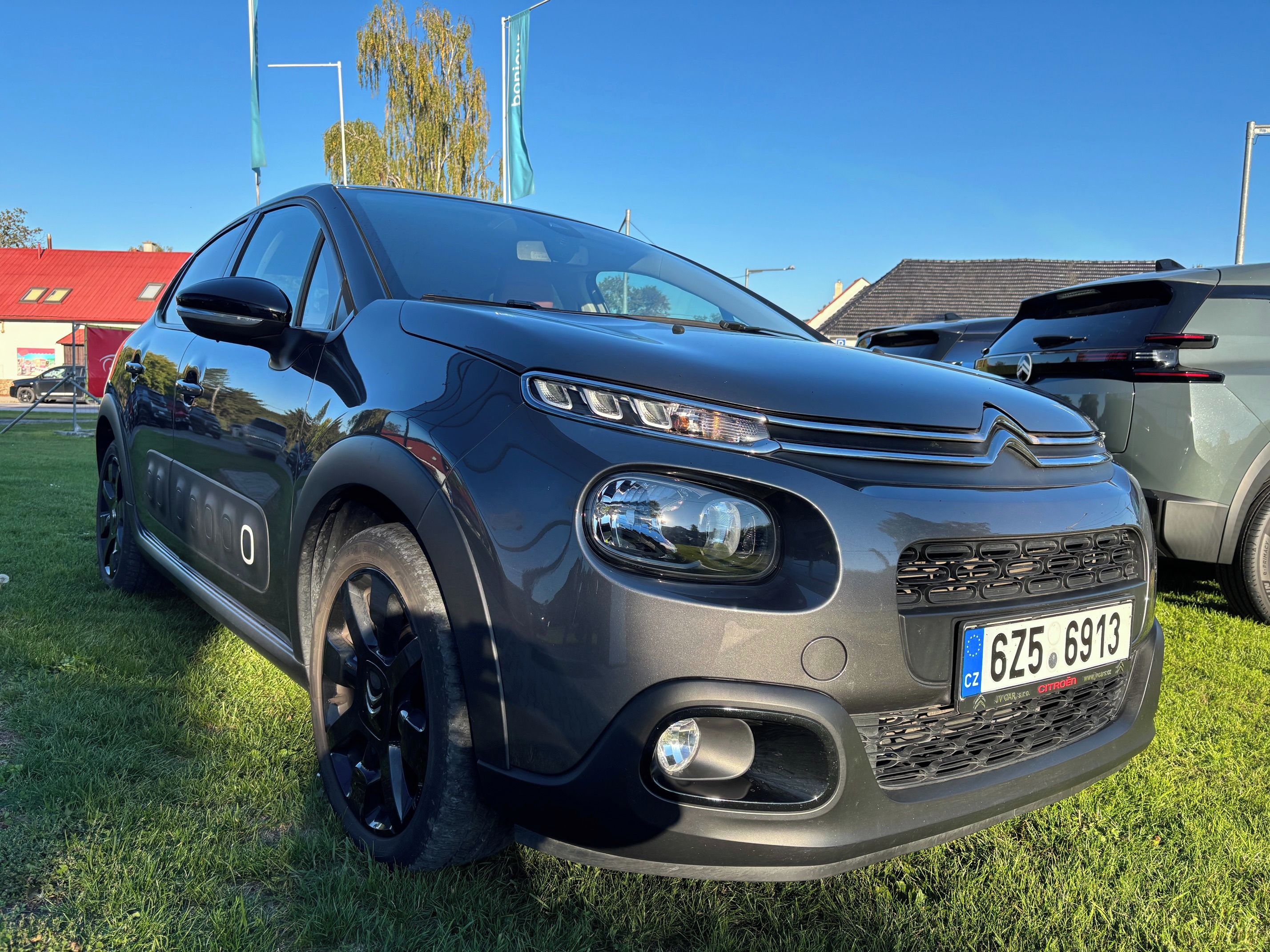 Citroën C3, 1.2 PT110 SHINE 81kW - fotka 4
