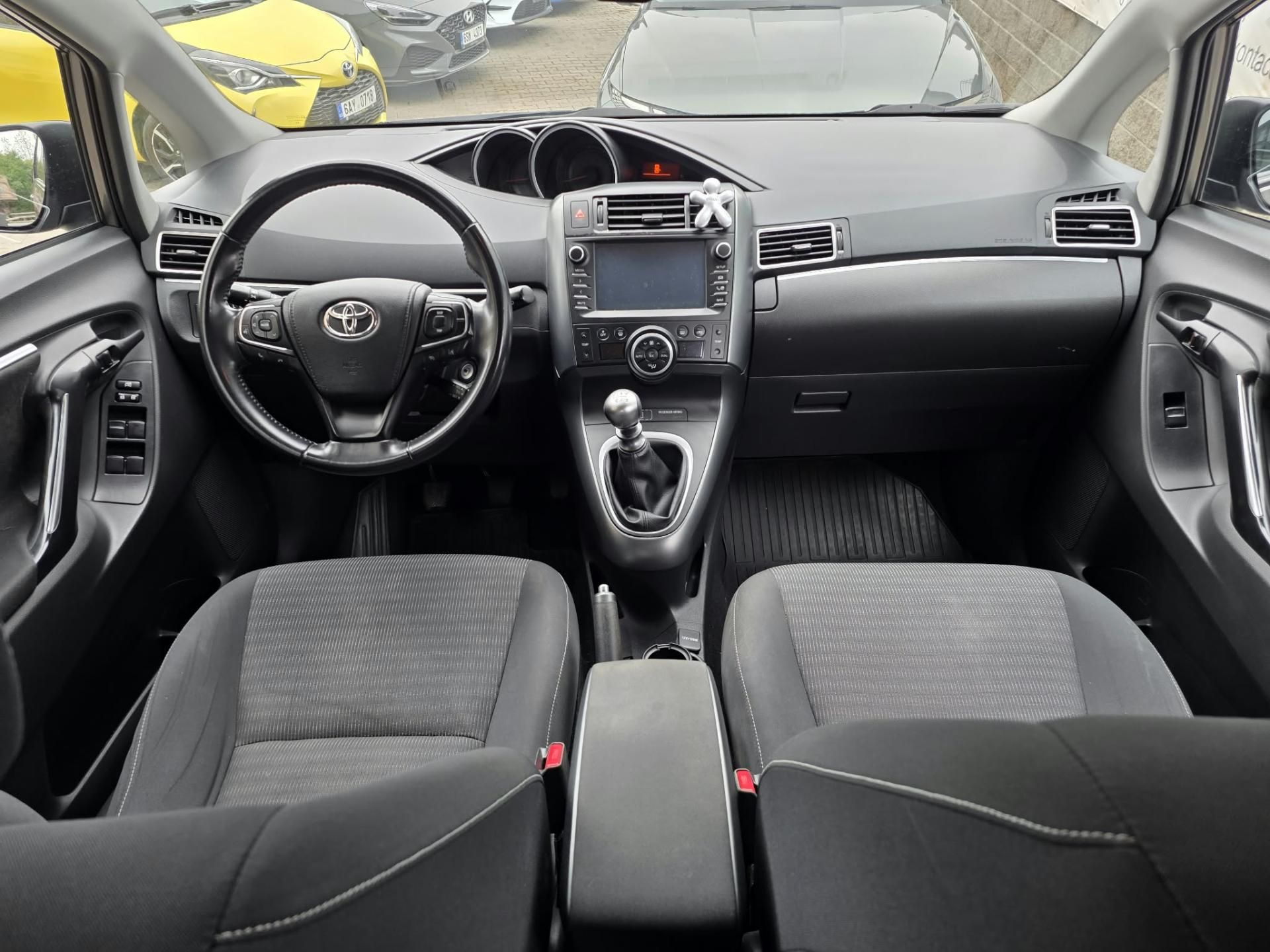 Toyota Verso, 1.8-2+3SEDAD.NÍZKÉ KM-TOP STAV - fotka 3