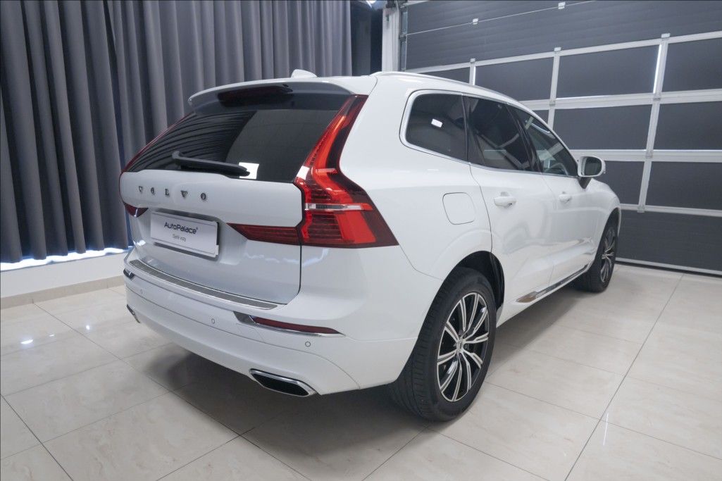 Volvo XC60, 2,0 B4 AWD INSCRIPTION 1. MAJ - fotka 4