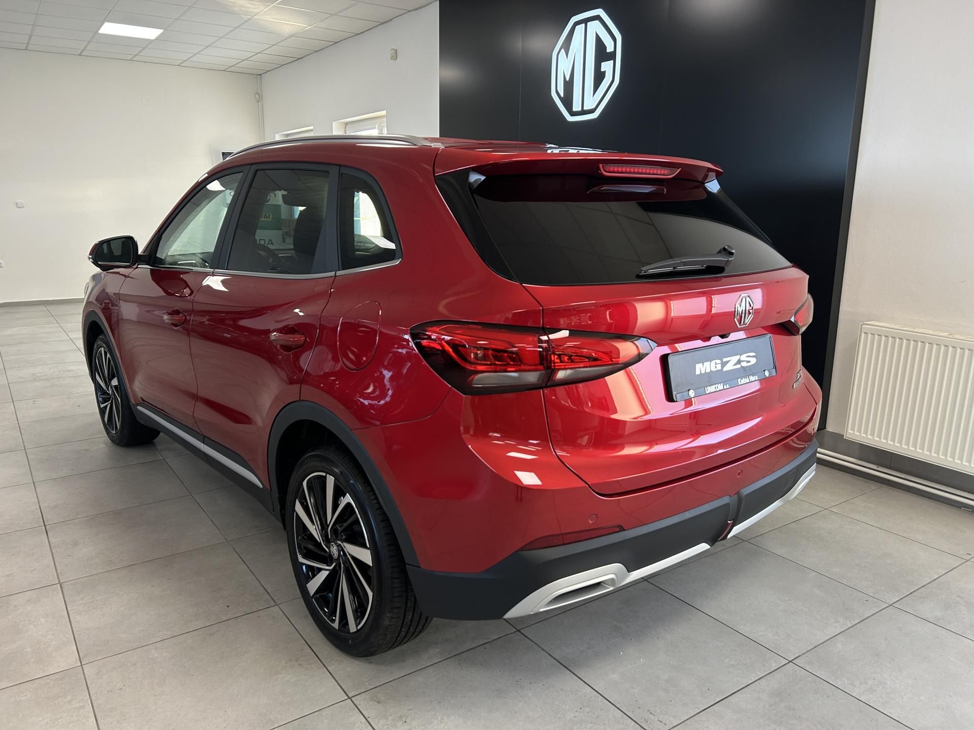MG ZS, 1,5 HEV 145 kw Exclusive - fotka 3