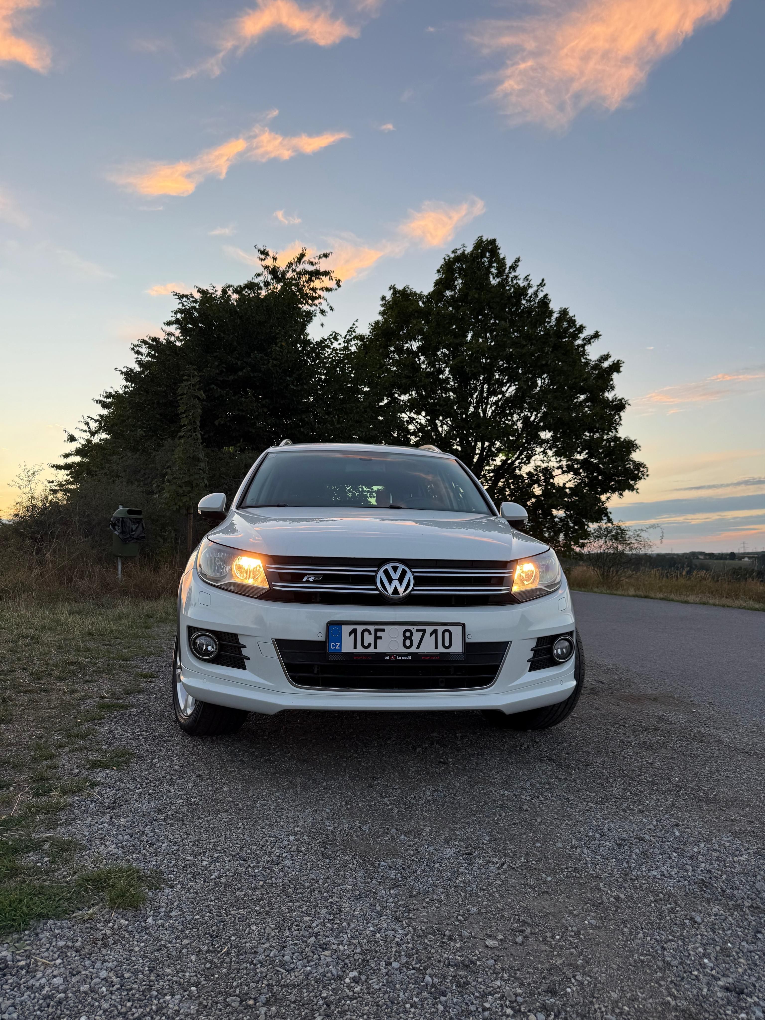 Volkswagen Tiguan, R-Line 1.4 TSI 118 kW 4x4 - fotka 4