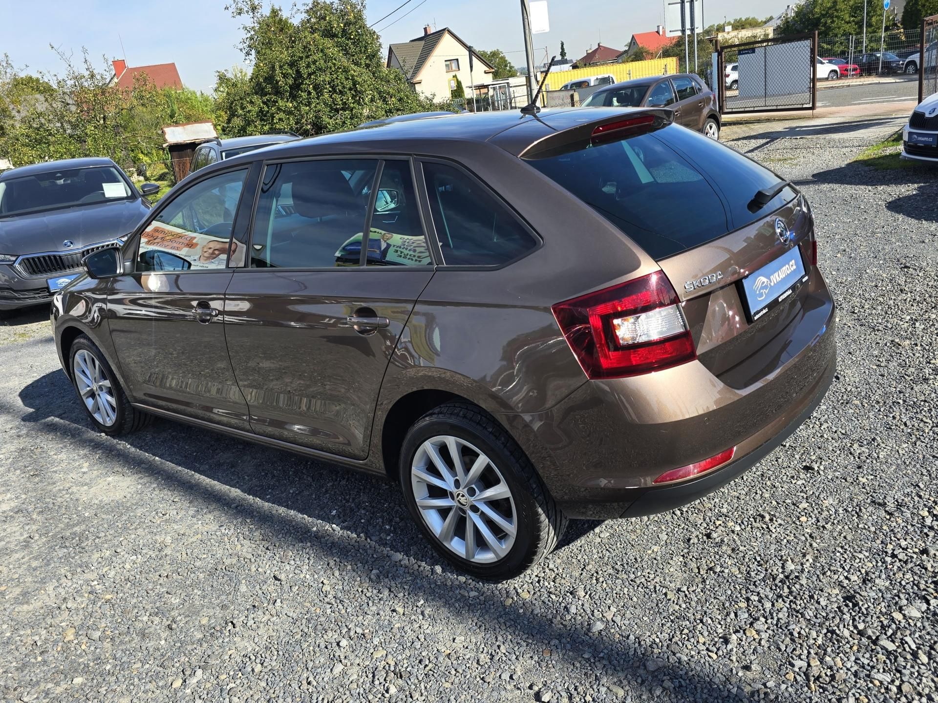Škoda Rapid, TSI 81KW XENON DIGI KLIMA 1Maj - fotka 4