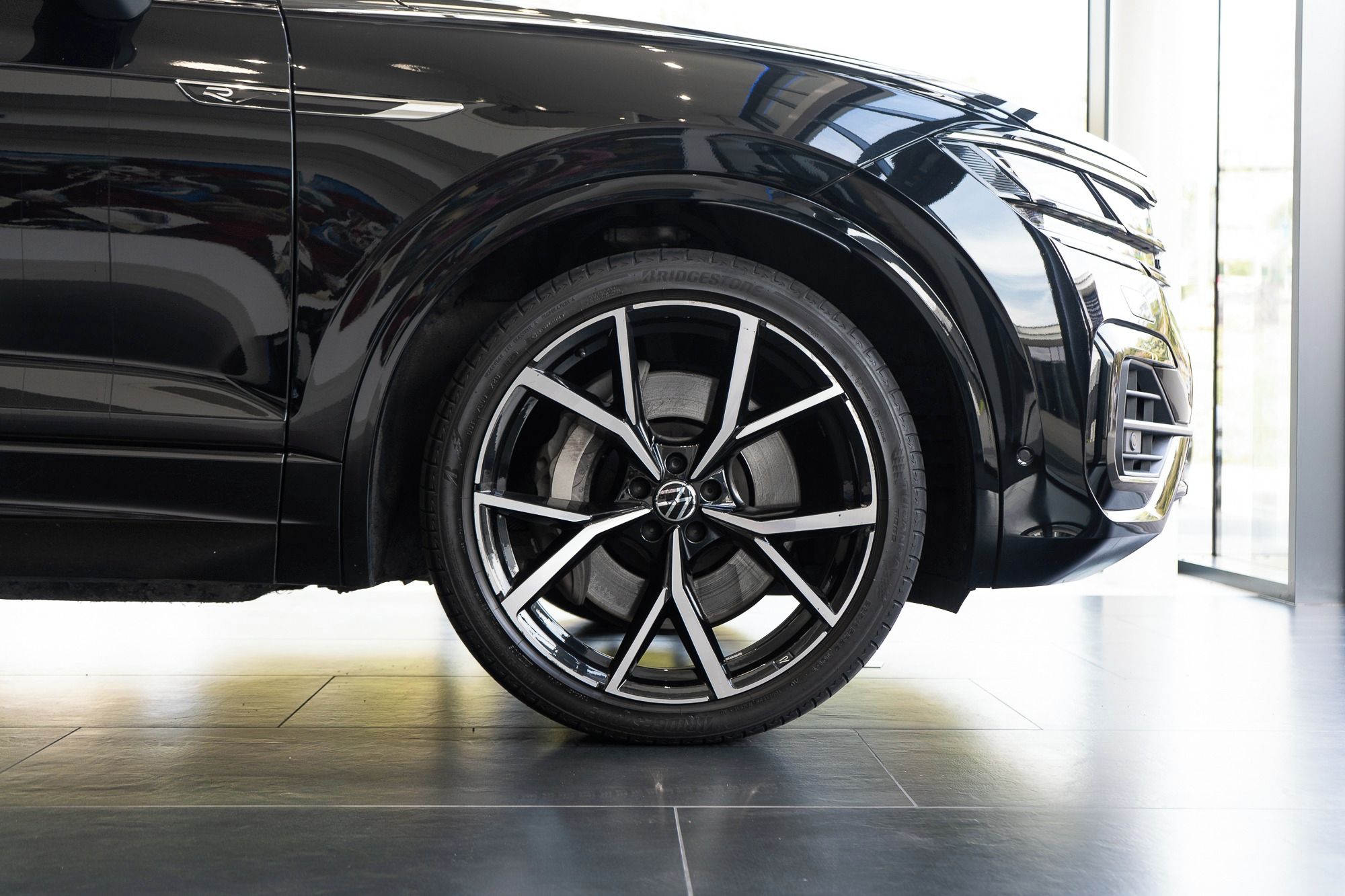 Volkswagen Touareg, R eHybrid 3.0 TSi - fotka 4