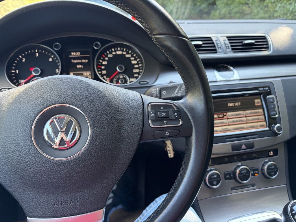 Volkswagen Passat Variant, B7 2.0 TDI 103 kW CFFB tažné - fotka 4