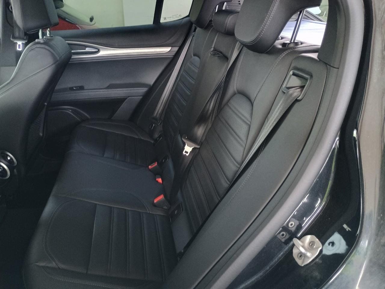 Alfa Romeo Stelvio, 2.2 210 HP Veloce 8AT Q4 - fotka 6