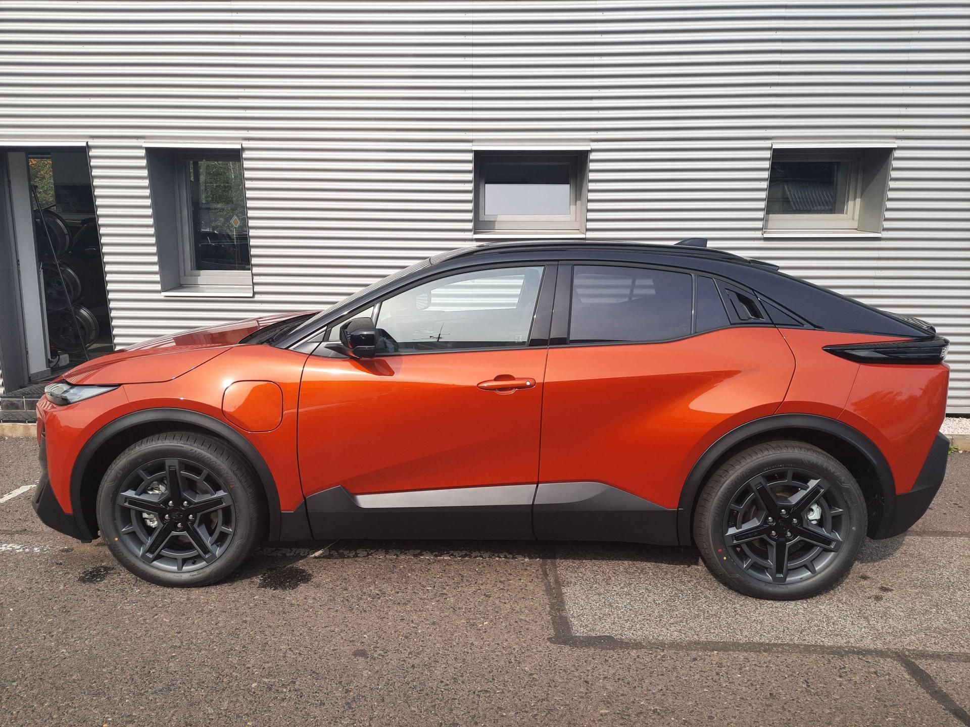 Subaru Uncharted, Executive 77 kWh AWD 252 kW - fotka 4