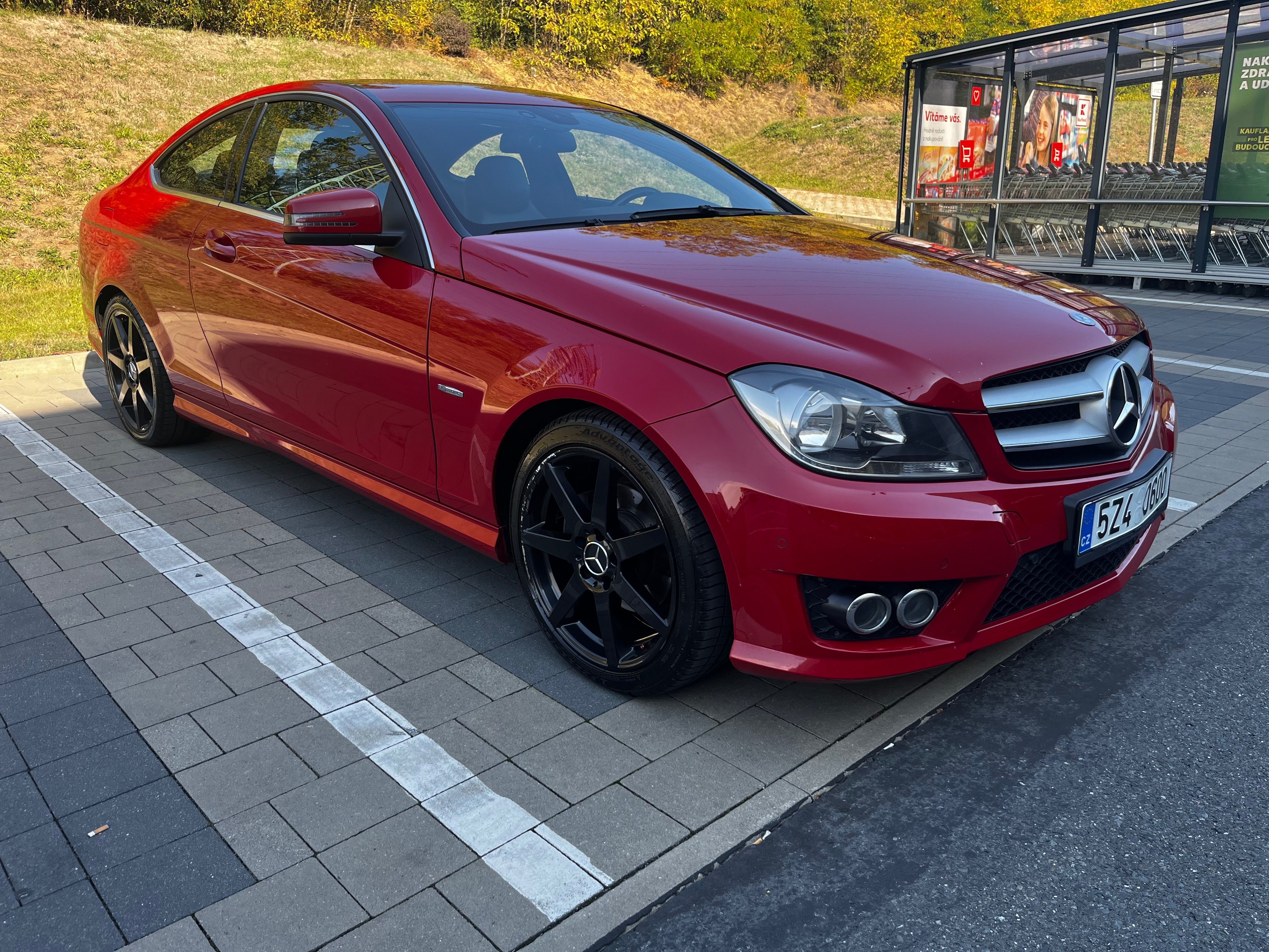 Mercedes-Benz Třídy C - fotka 2