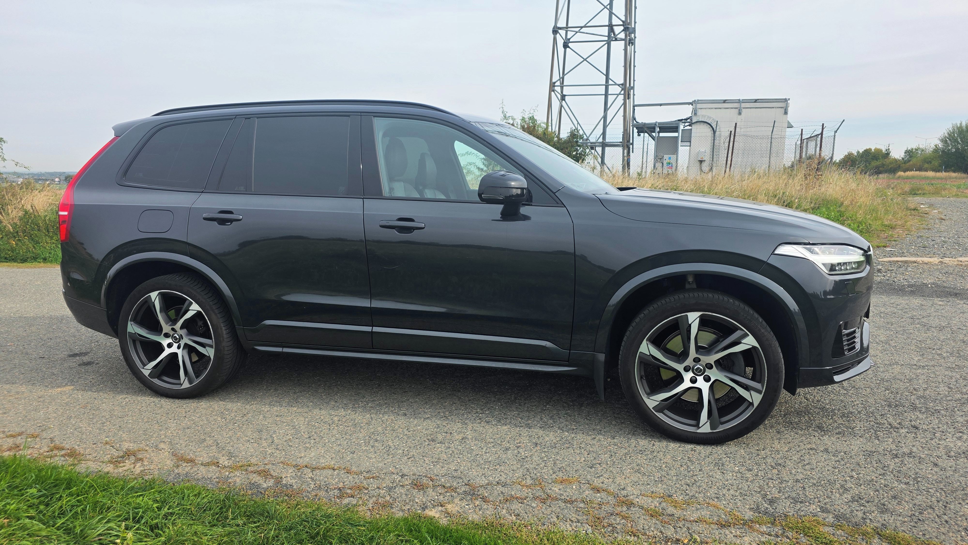 Volvo XC90, T8 AWD Rdesign 390k B&W Vzduch - fotka 5