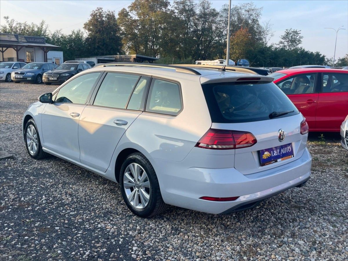 Volkswagen Golf, 1,6 TDi - fotka 4