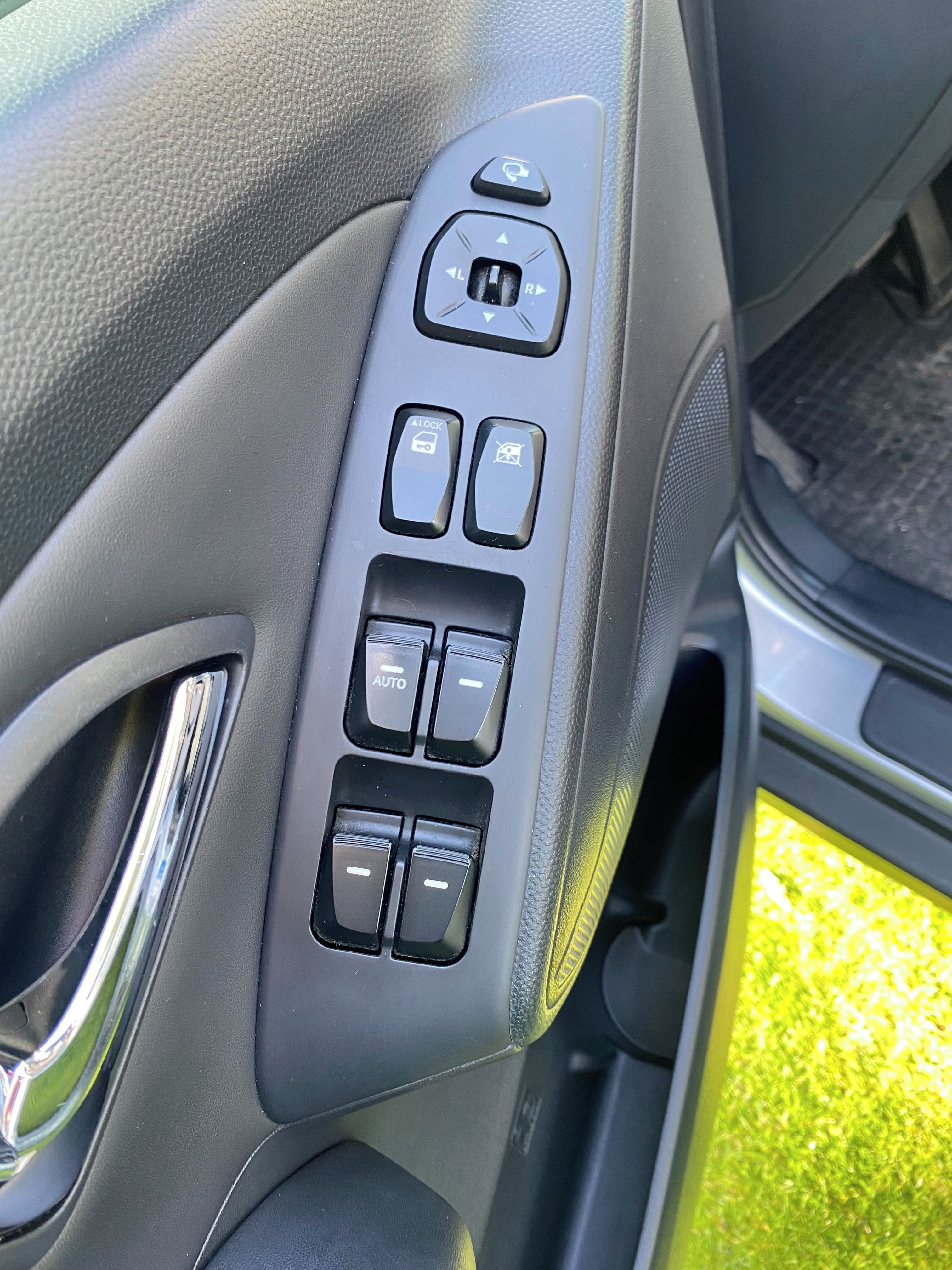 Hyundai ix35, Premium 4x4, plná výbava - fotka 5