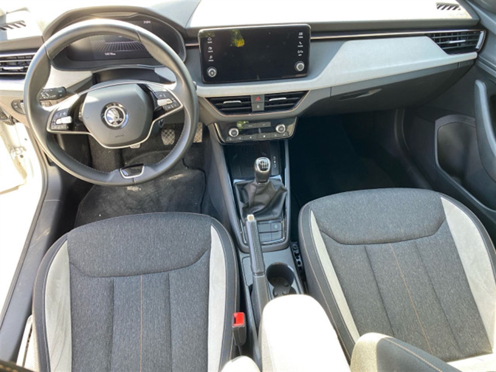 Škoda Scala, 1.0 TSI Top Selection - fotka 5