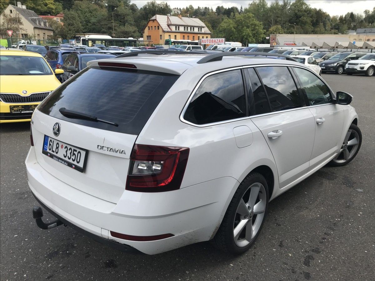 Škoda Octavia, 2,0 TDi 110kW DSG Combi - fotka 5