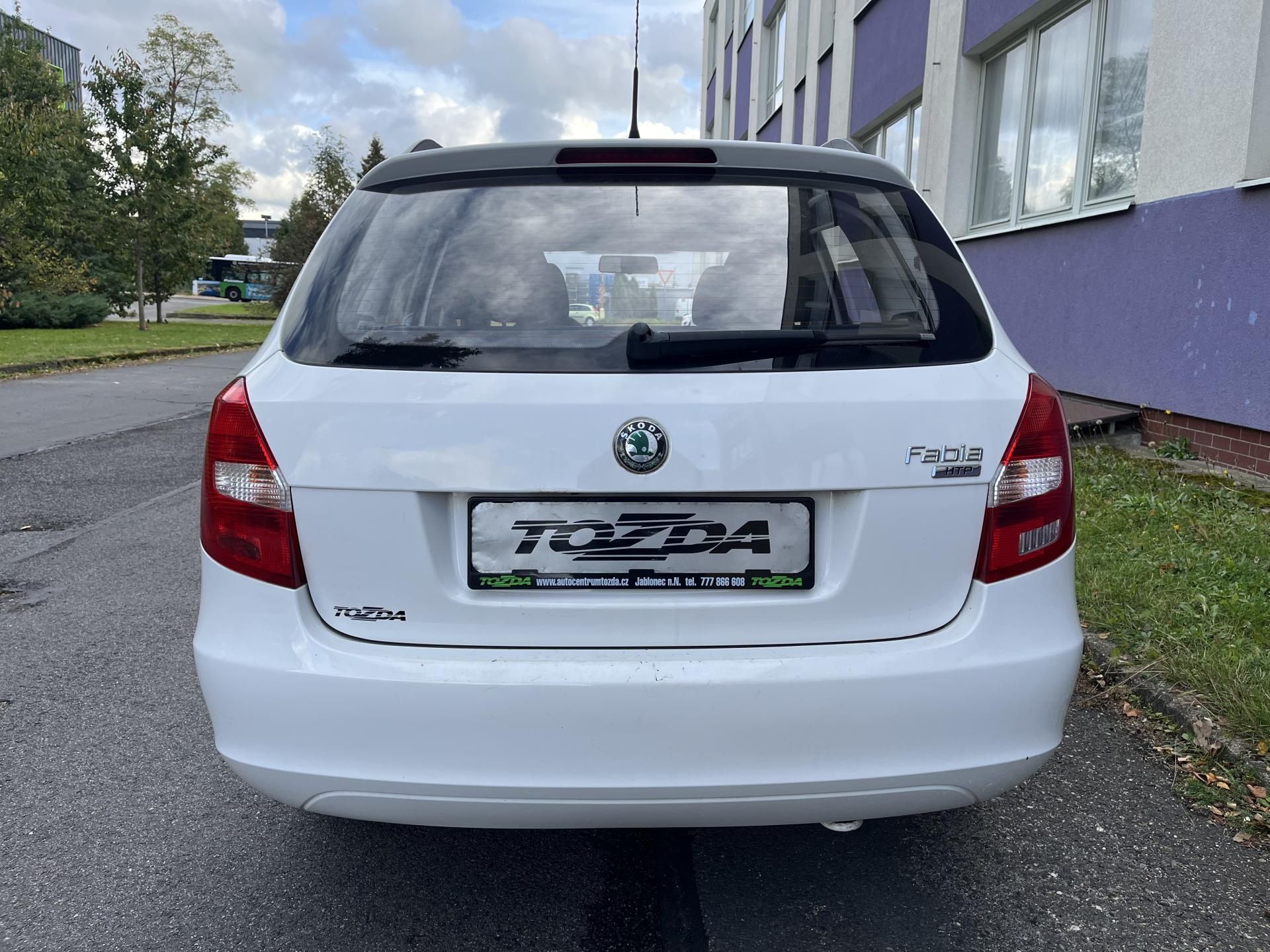 Škoda Fabia, 1,2 HTP Combi Classic - fotka 5