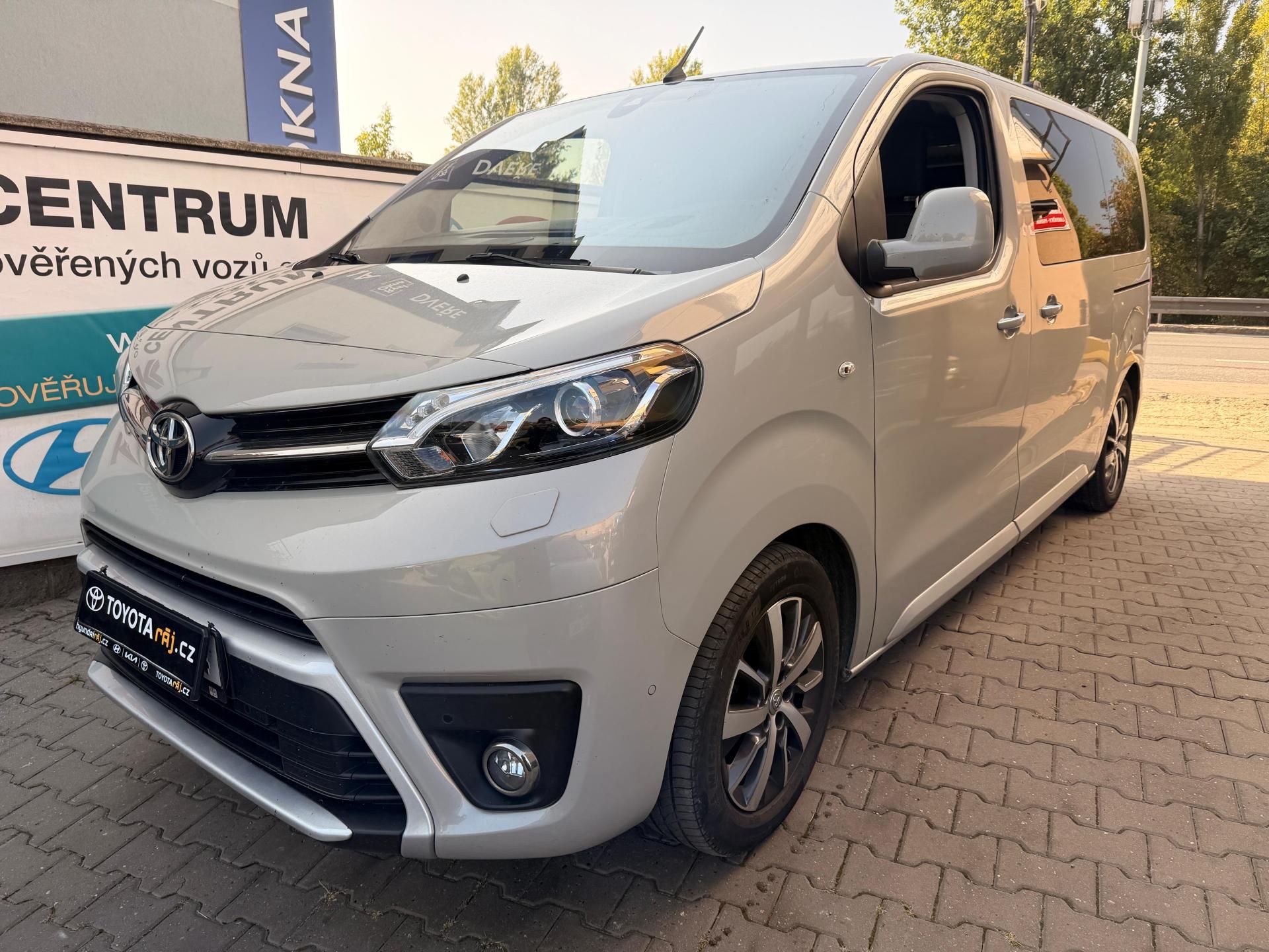 Toyota Proace Verso, 2.0-1.MAJ-DPH-AUT-BUSINESS - fotka 5