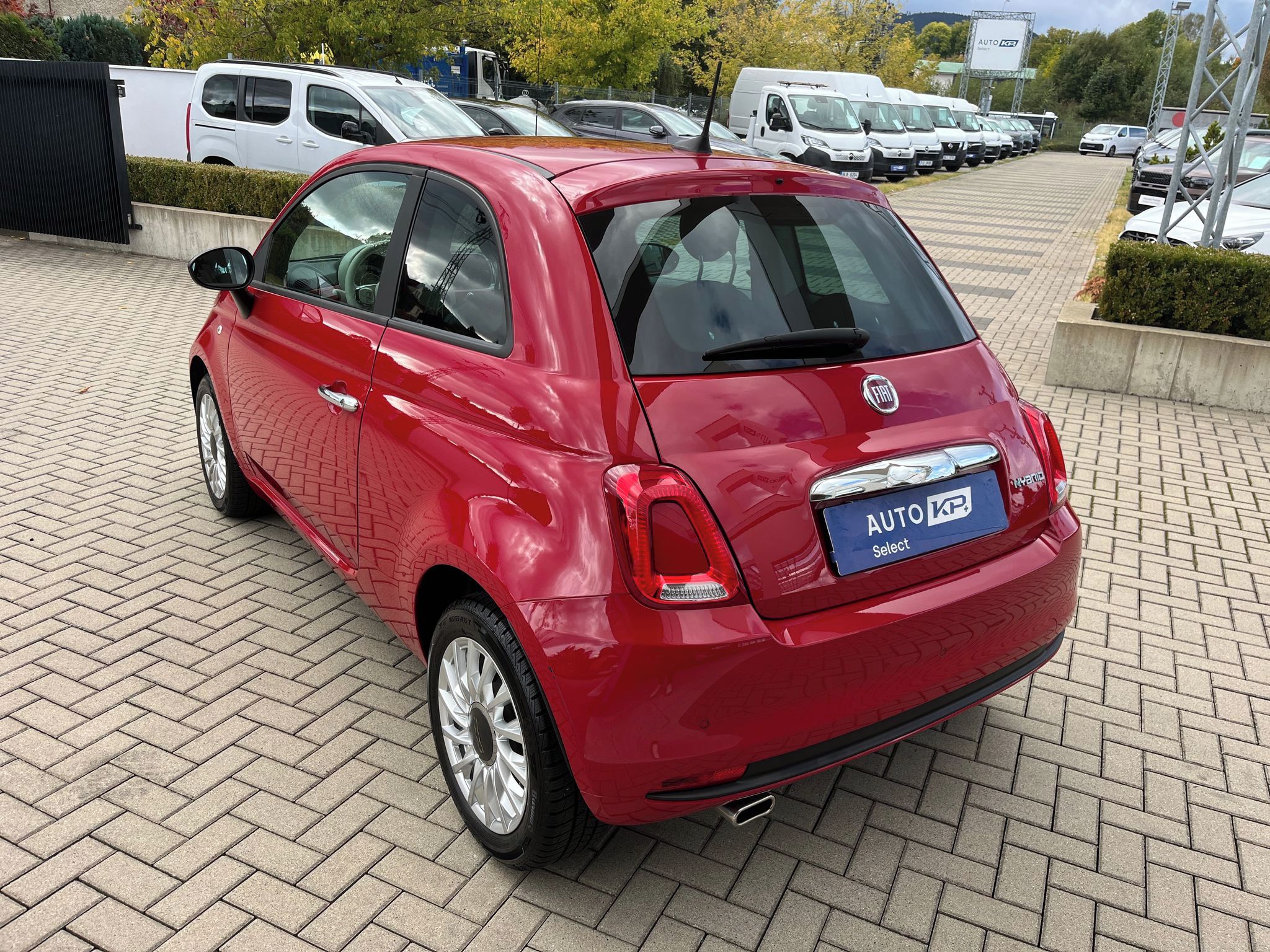 Fiat 500, 1.0 Hybrid 51kW Pop, 1.maj. ČR - fotka 4