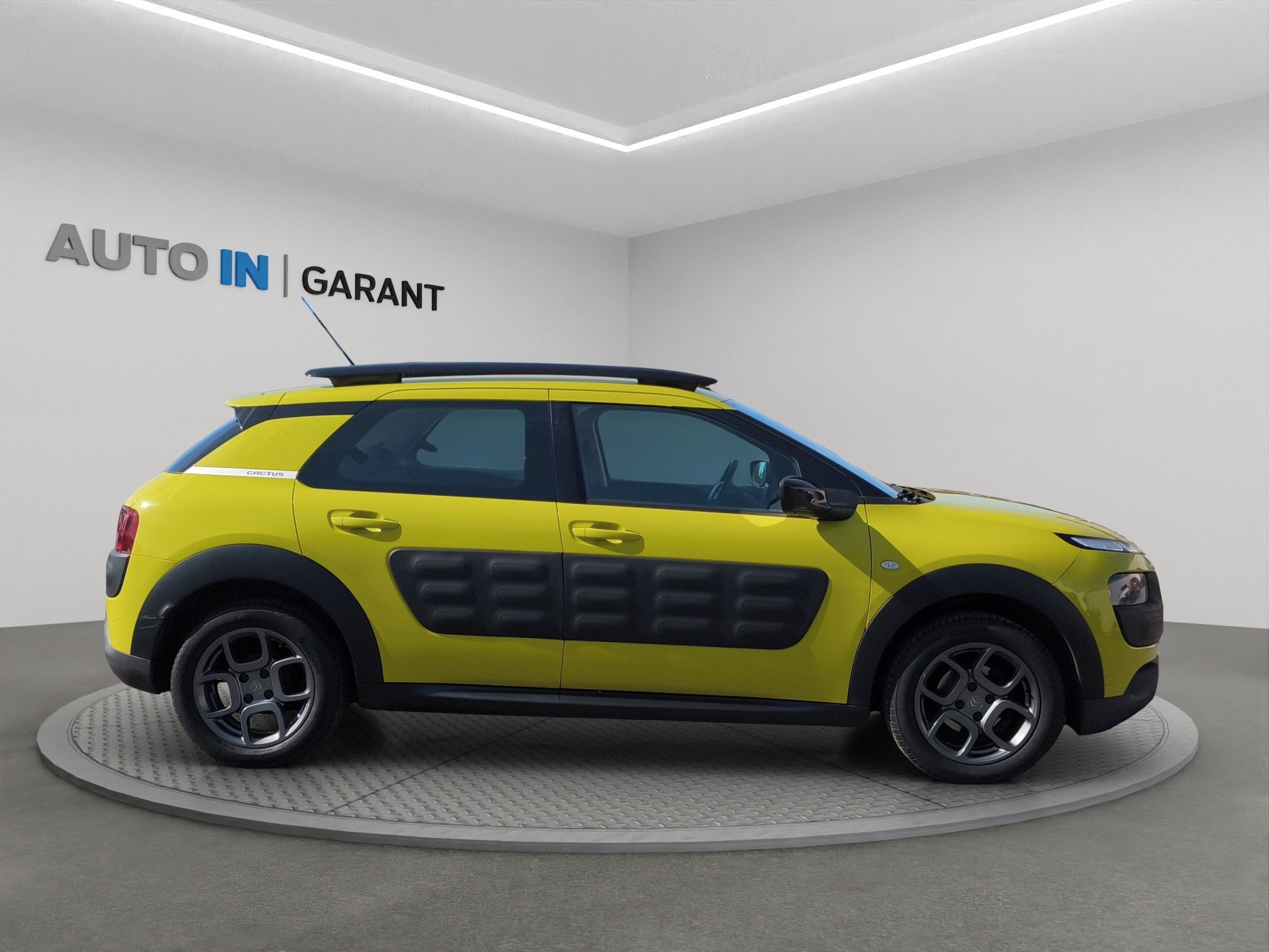 Citroën C4 Cactus, 1.2  81kW, ČR, Serv. kniha, Te - fotka 4