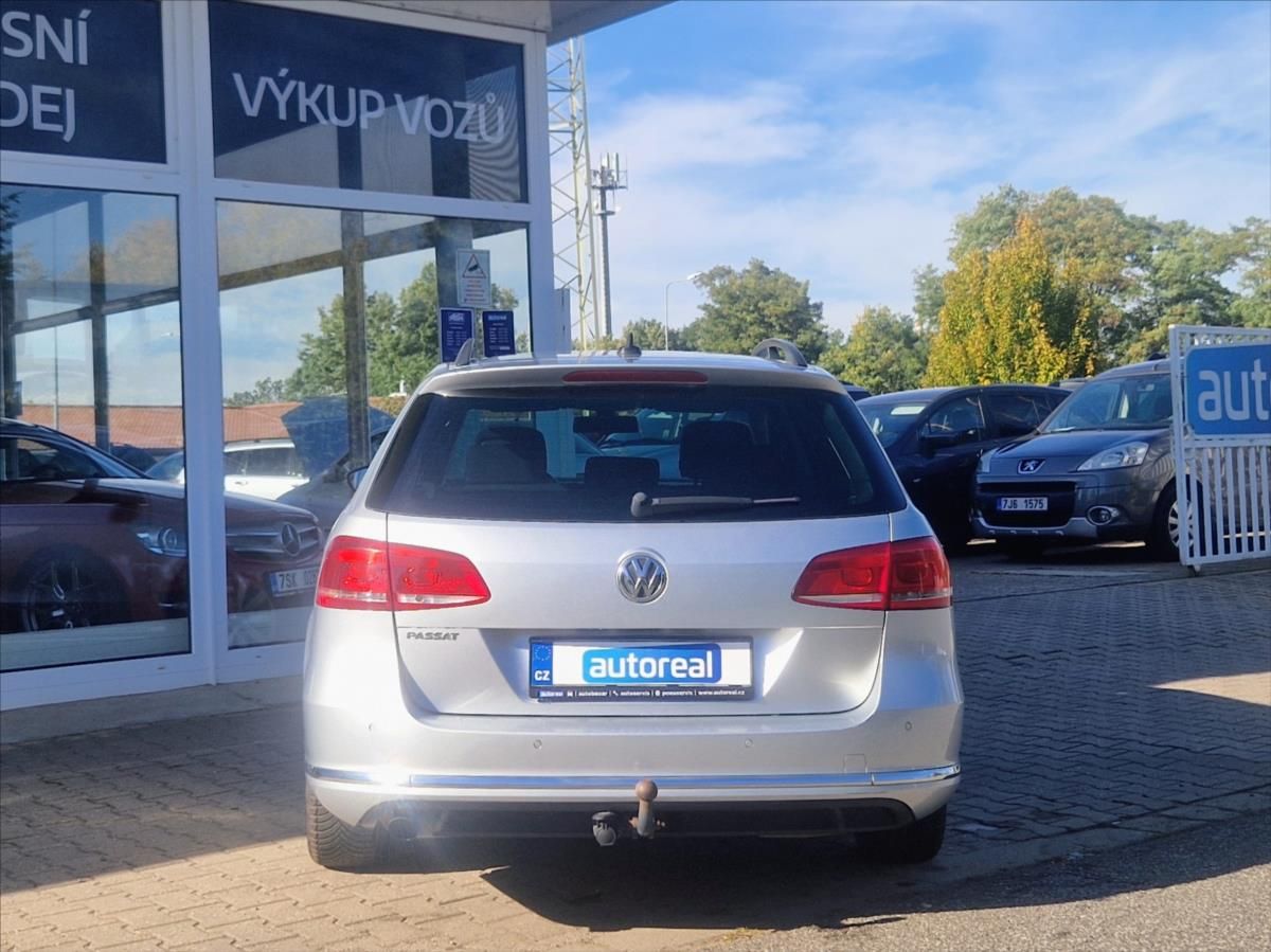 Volkswagen Passat, 2,0 TSI R-LINE serv kniha - fotka 4