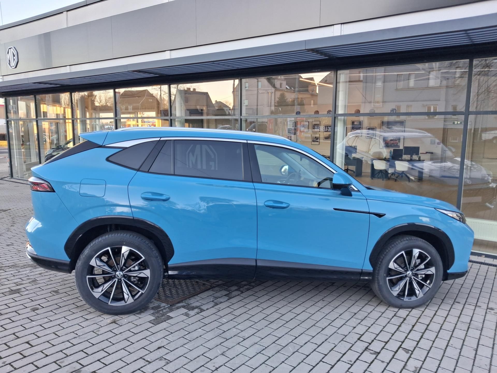 MG HS, EMOTION PHEV 200kW 4×2 3AT - fotka 5