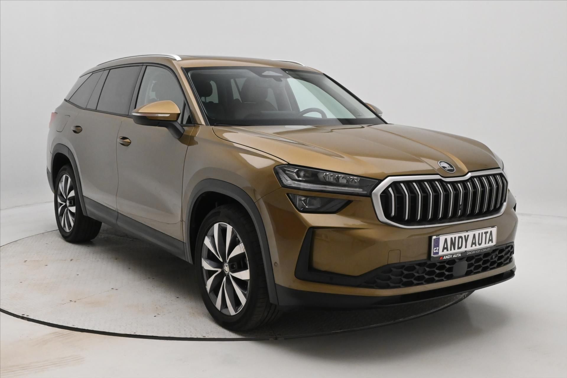 Škoda Kodiaq, 2,0 TDI 110kW DSG Selection 7 - fotka 3