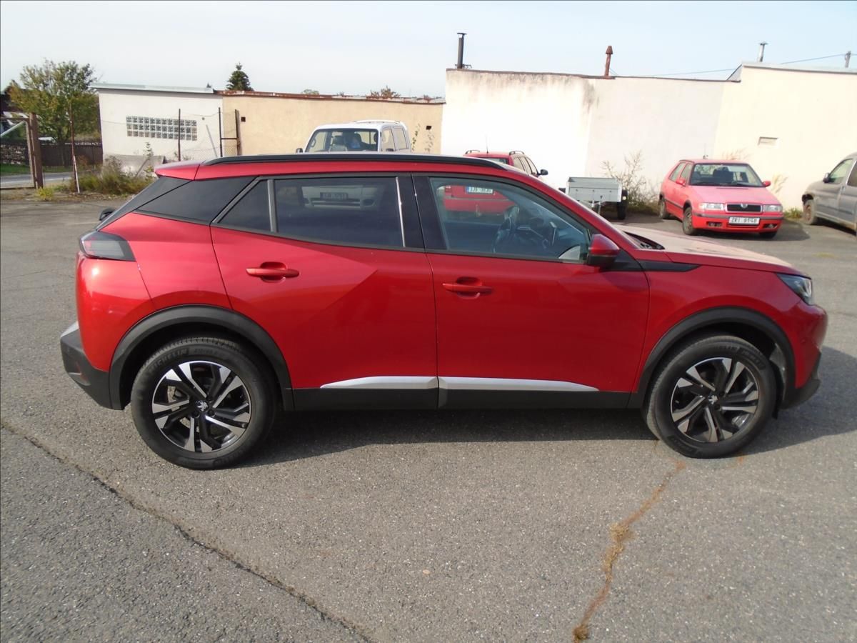 Peugeot 2008, 1,2 - fotka 5