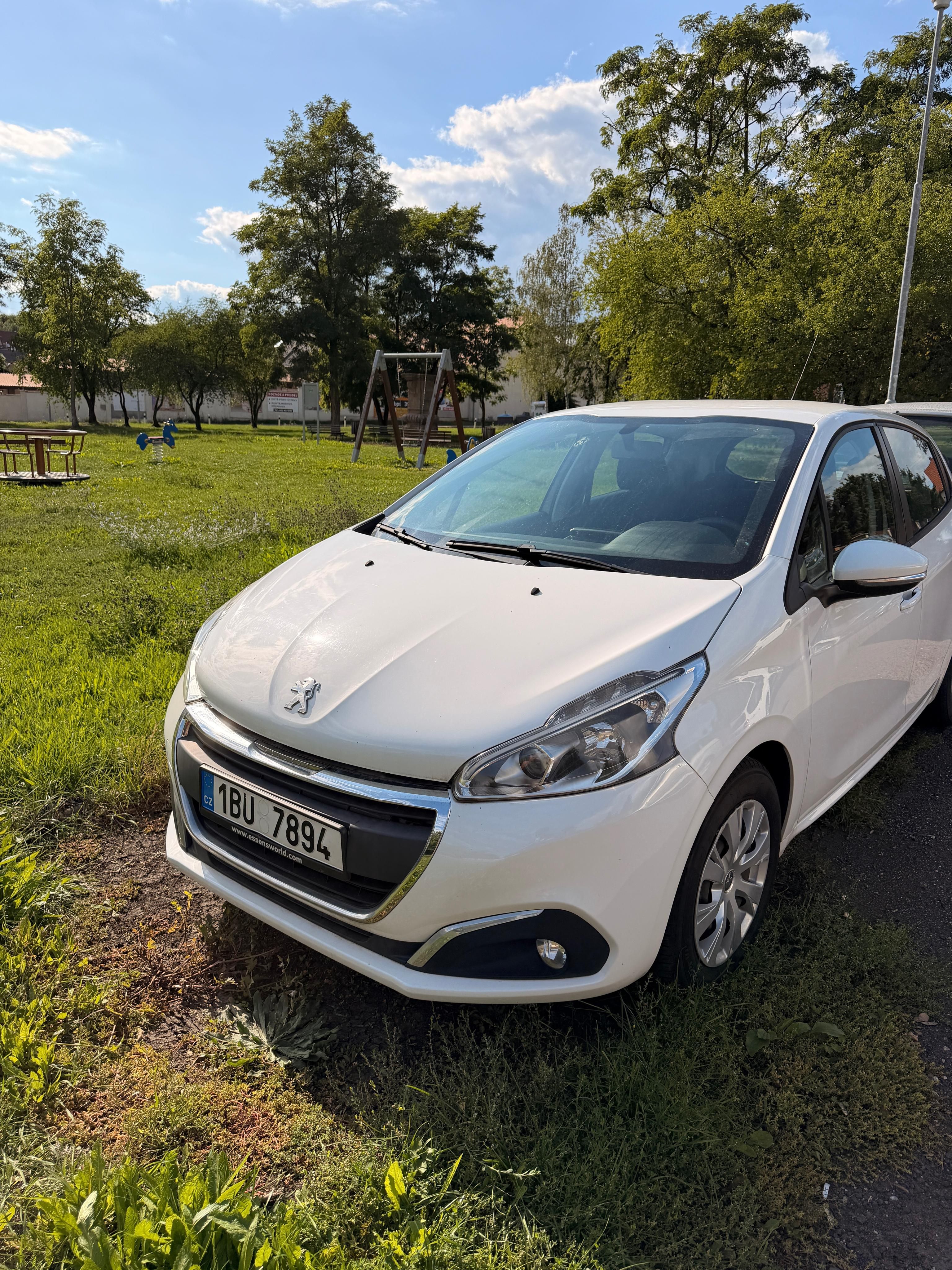 Peugeot 208