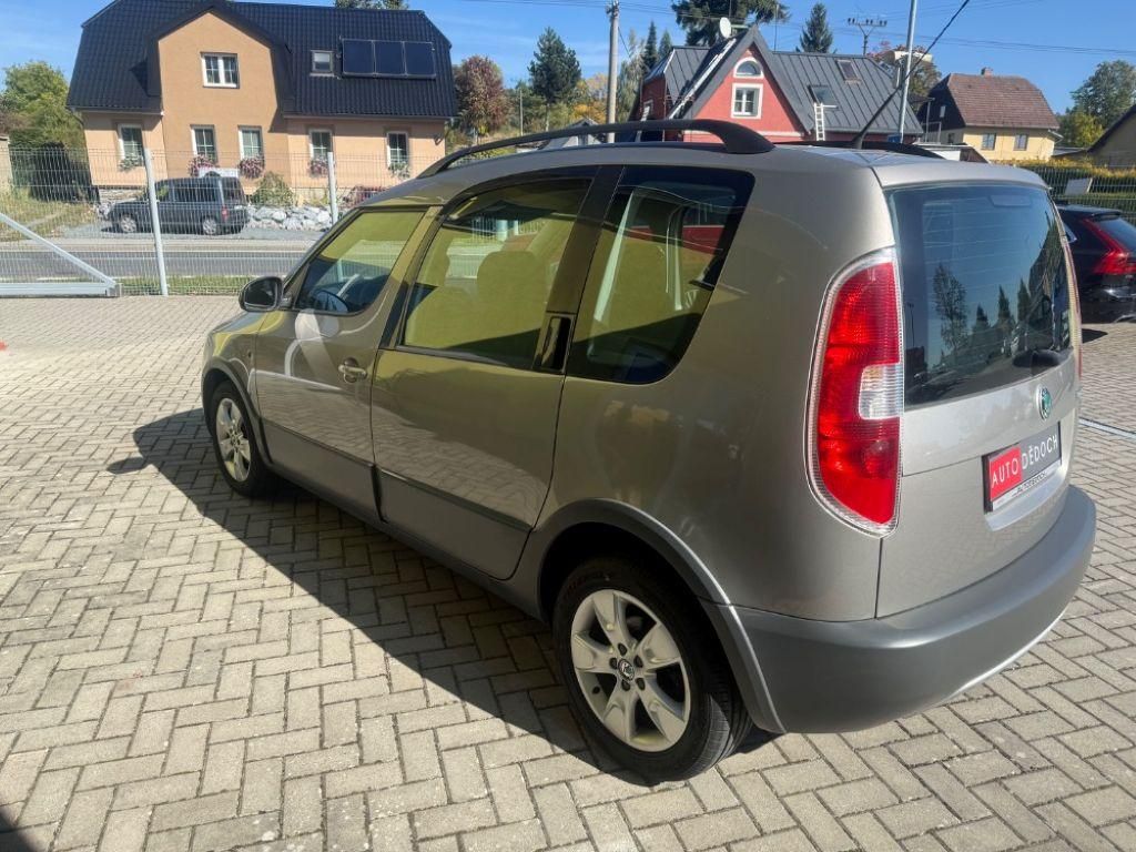 Škoda Roomster, SCOUT 1,2 TSi SERVISKA - fotka 5