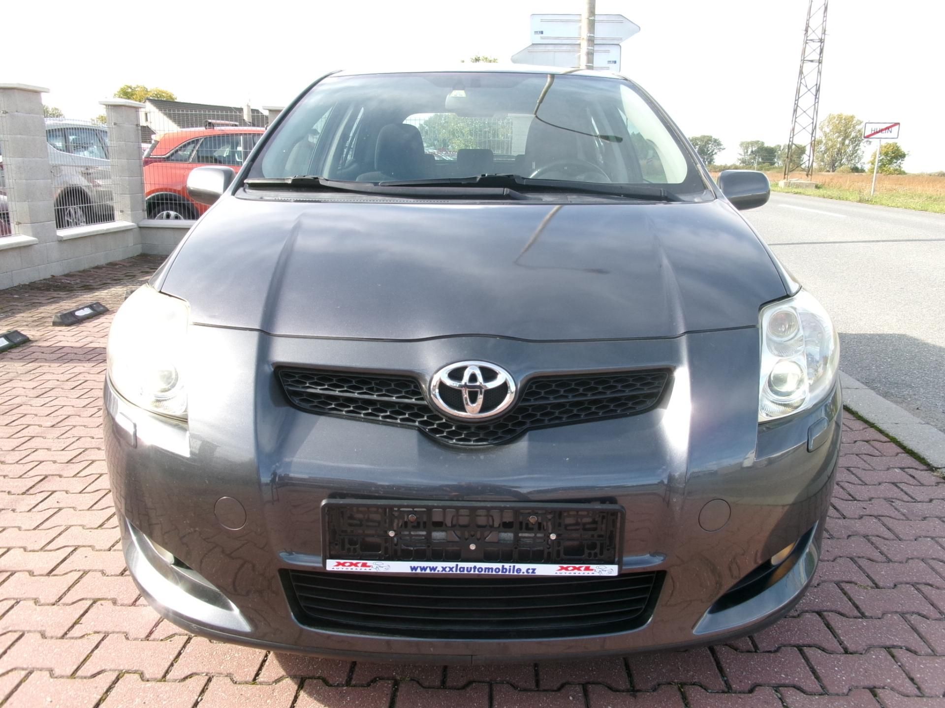 Toyota Auris, 2,0 D-4D 93kW AC TEMP ALU - fotka 4