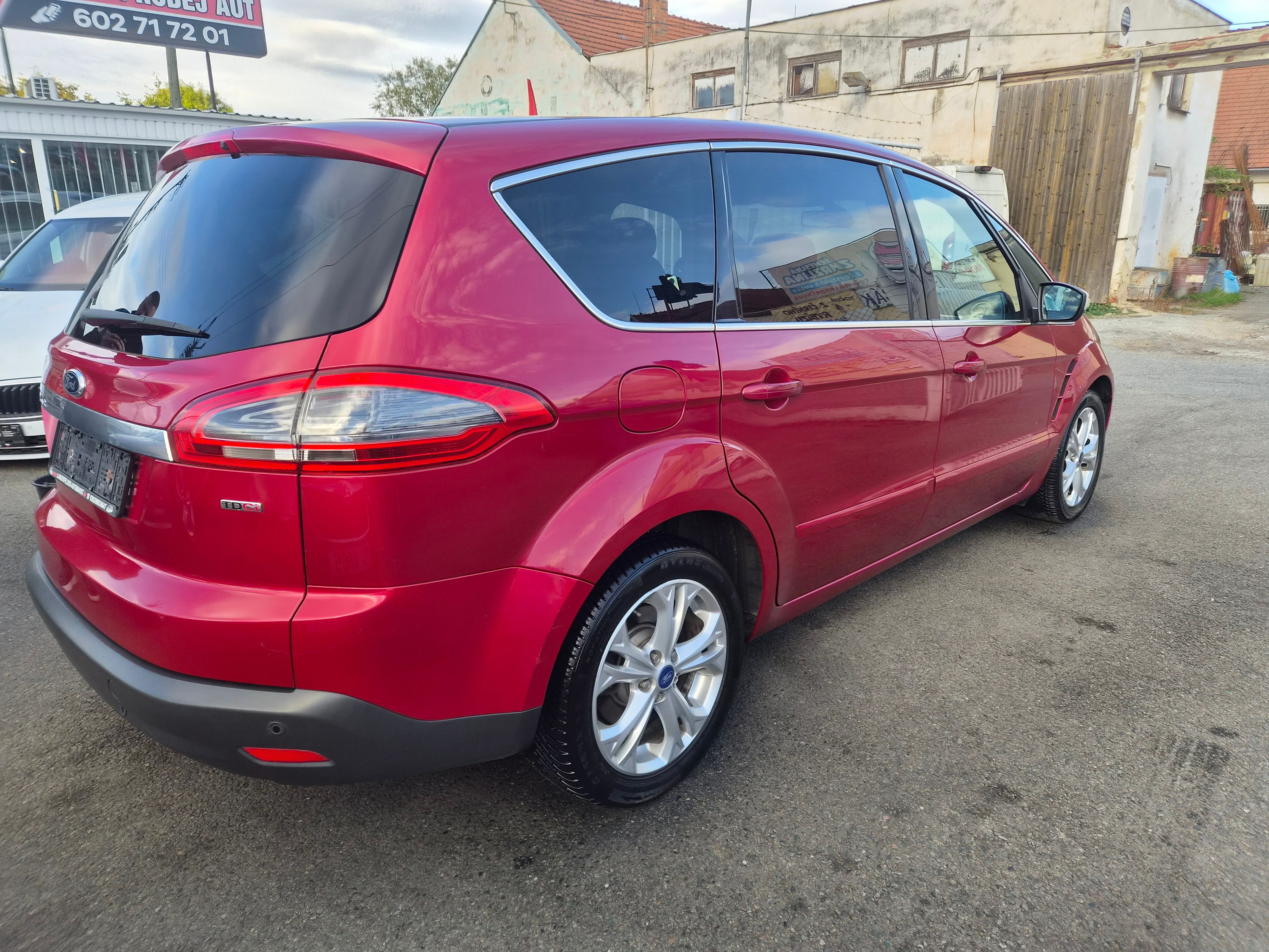 Ford S-MAX, 2,0TDCI 120 KW,TITANIUM,TAŽNÉ - fotka 4