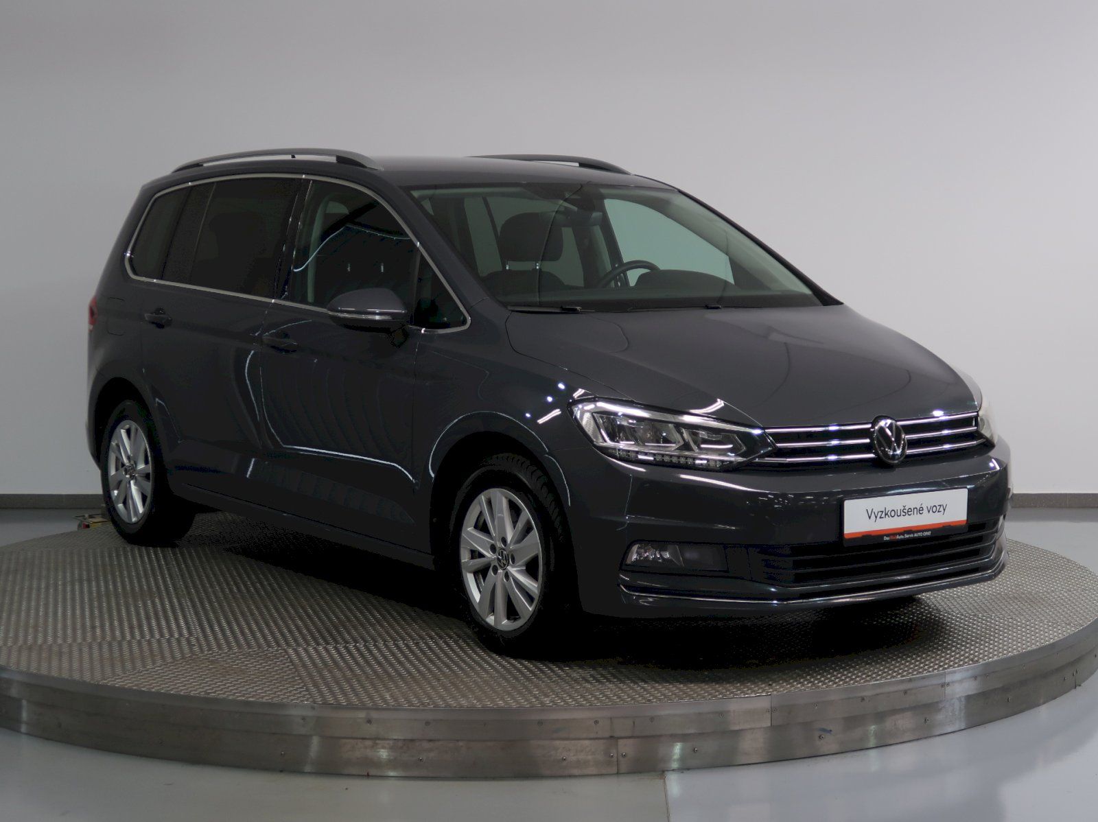 Volkswagen Touran, HIGHLINE 2.0TDI DSG - fotka 6