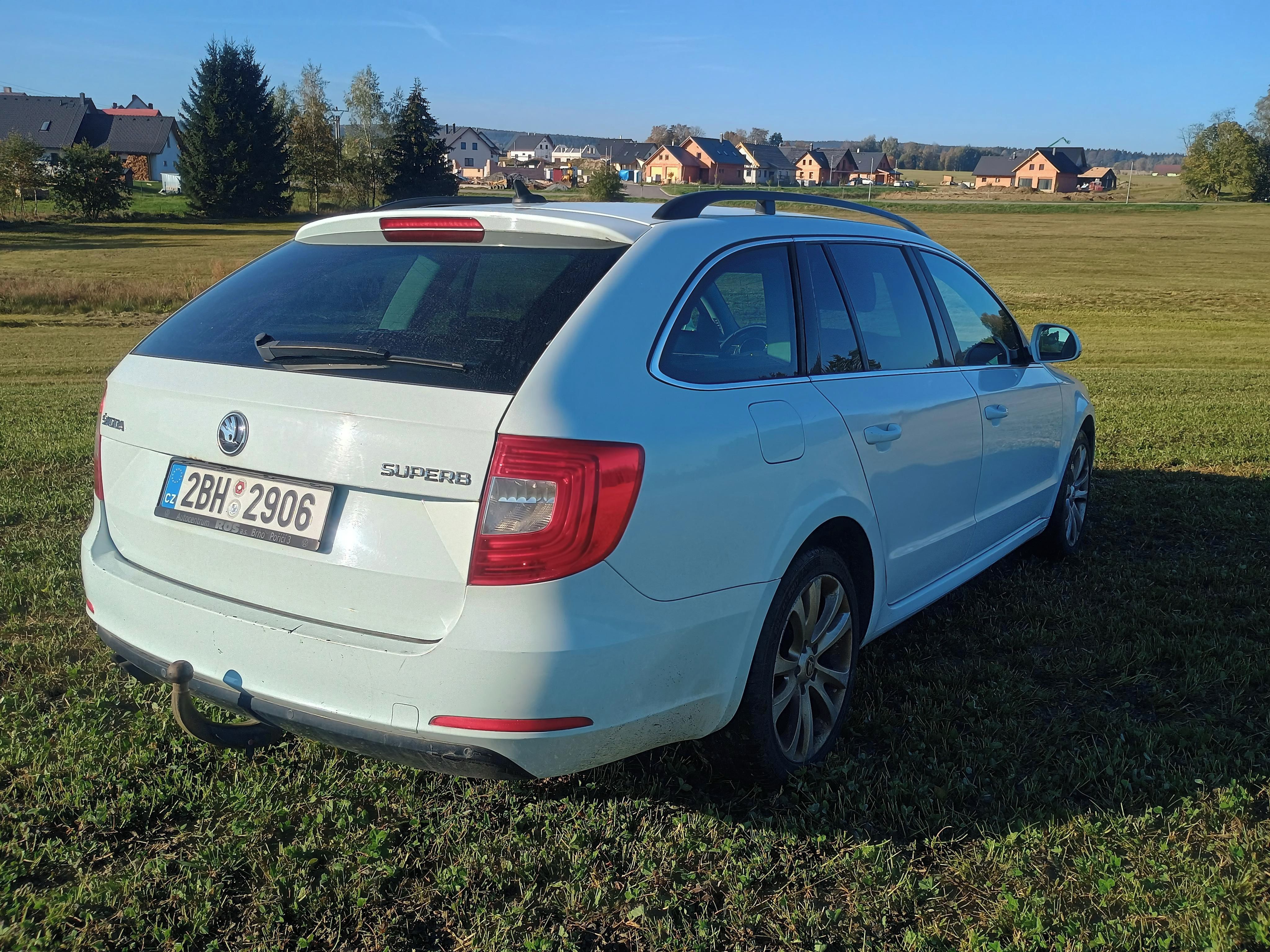 Škoda Superb, Škoda Superb, 2,0 TDi 103 Kw - fotka 3