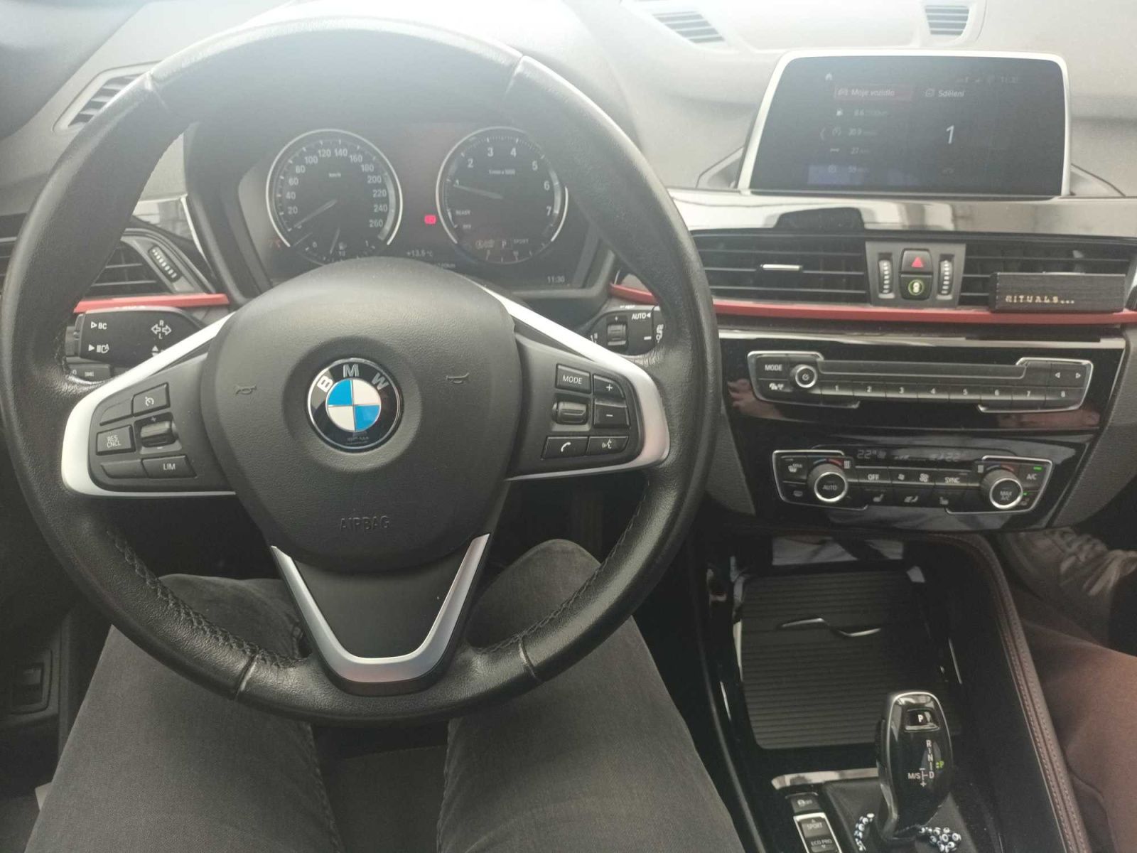 BMW X1, sDrive18i, Automat, Serv.kniha - fotka 3