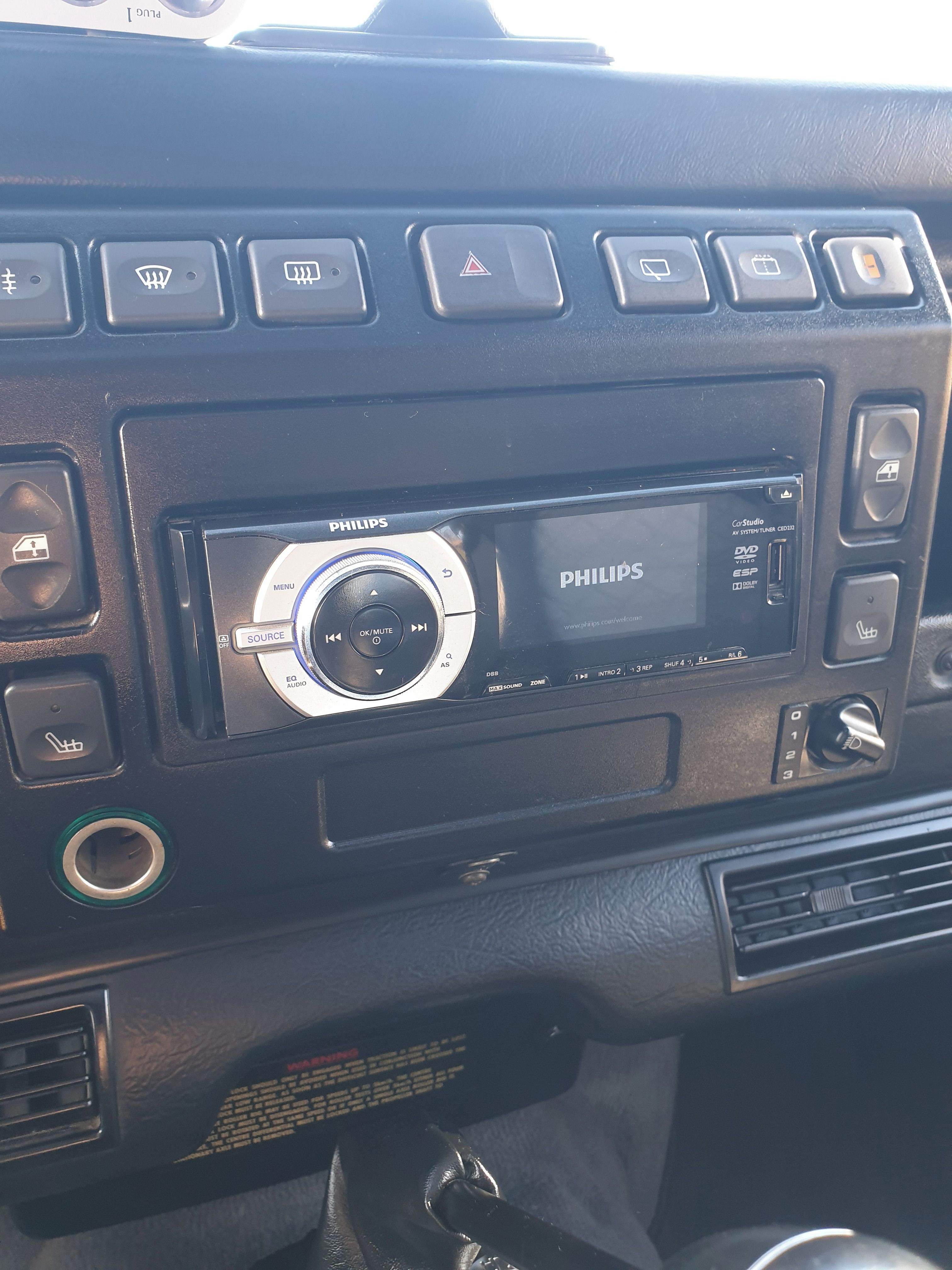 Land Rover Defender, po renovaci - fotka 2