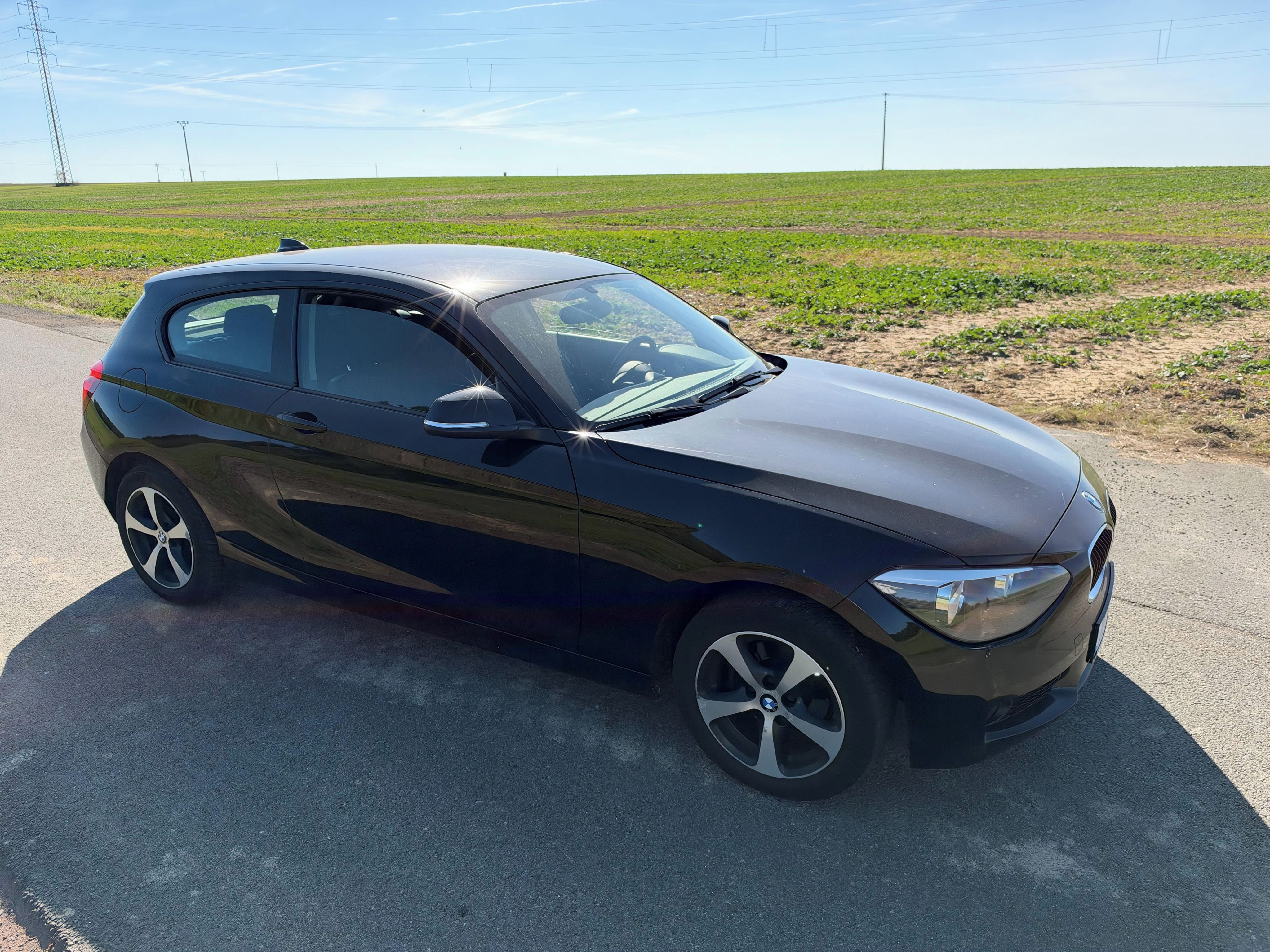 BMW Řada 1, BMW 114i - fotka 5