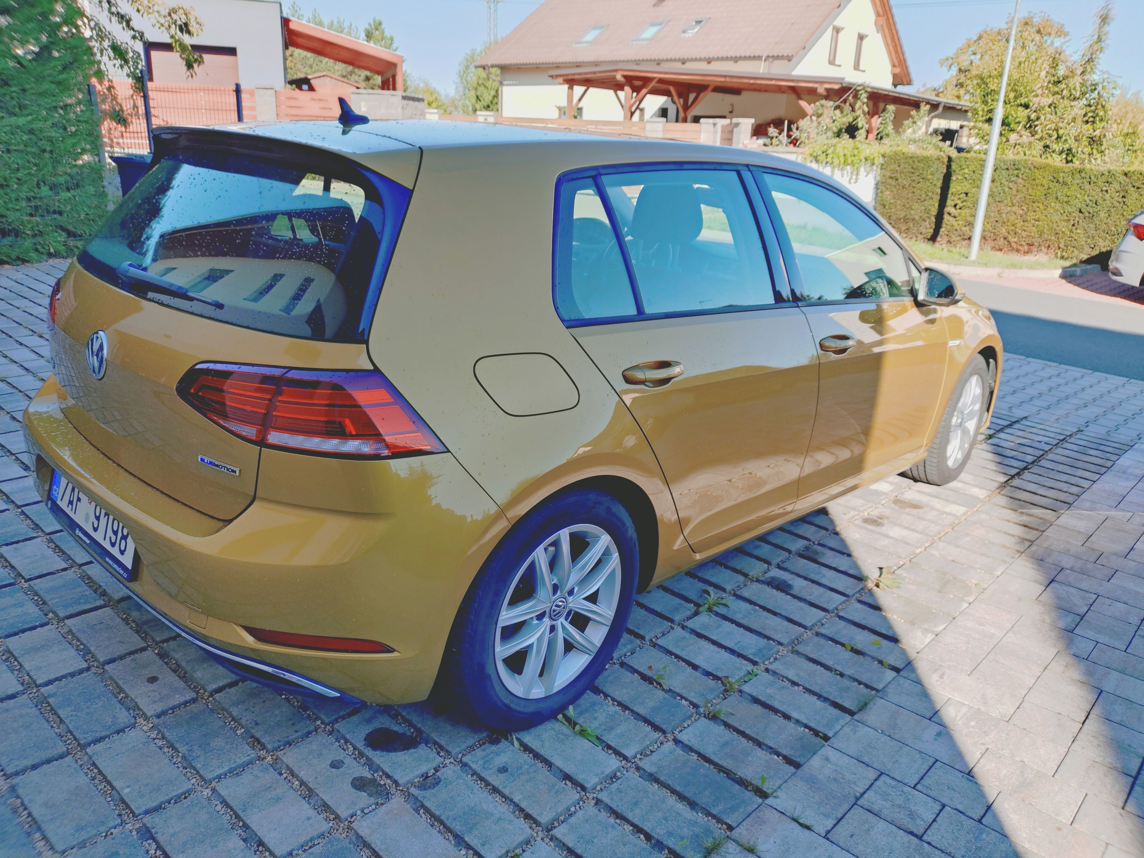 Volkswagen Golf, VII 1.5 TSI EVO DSG 1. majitel - fotka 4