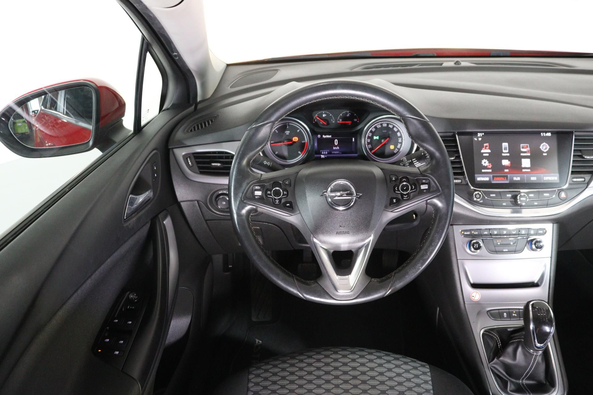 Opel Astra, TOURER SPORTS 1,6 CDTI - fotka 5